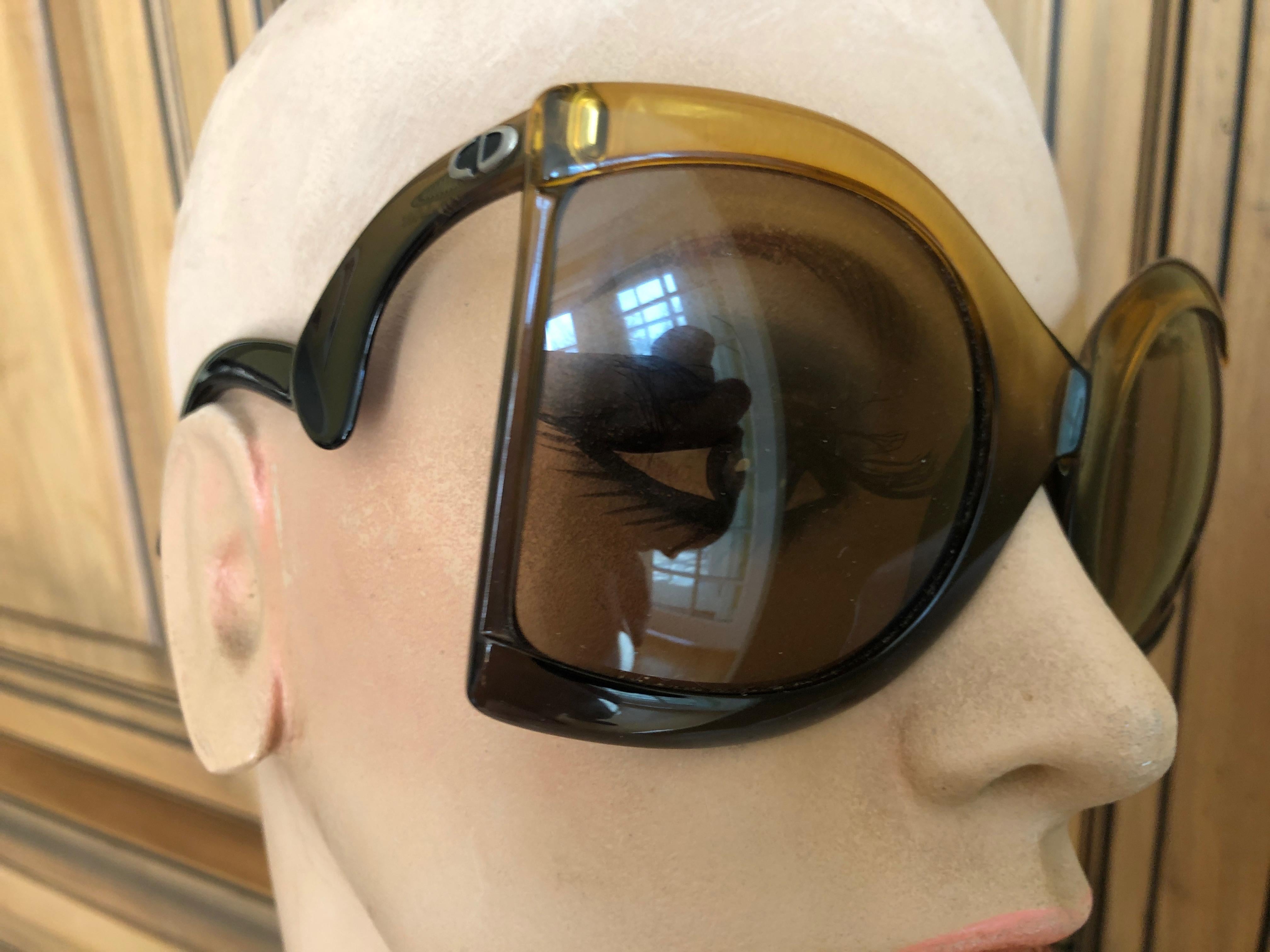 Christian Dior Futuristic 70's Vintage Oversize Sunglasses  In Excellent Condition In Cloverdale, CA
