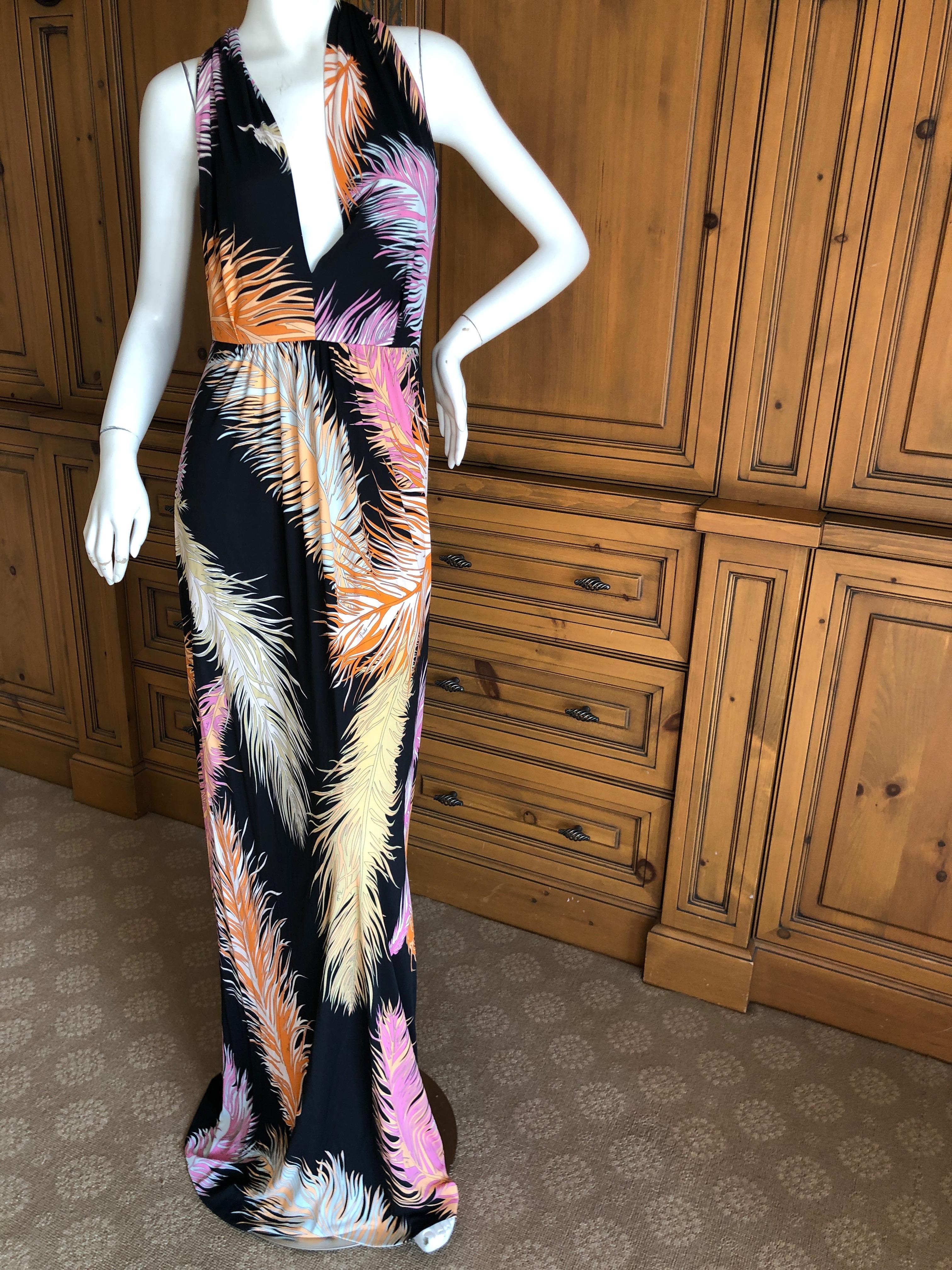 Emilio Pucci Colorful Feather Print Pattern Tie Back Halter Evening Dress
Ties in the back, this is so pretty.
Size 40 French , 10 US
Bust 38