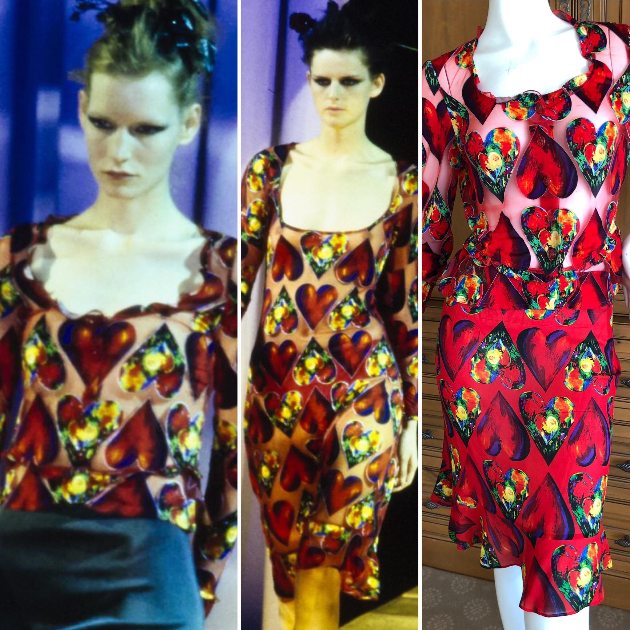 Gianni Versace Couture Spring 1997 Jim Dine Heart Print Sheer Skirt Suit.
Sheer top with silk chiffon skirt, from the Spring 197 Gianni Versace collection.
Size 38.
In Excellent Condition.
Bust 38