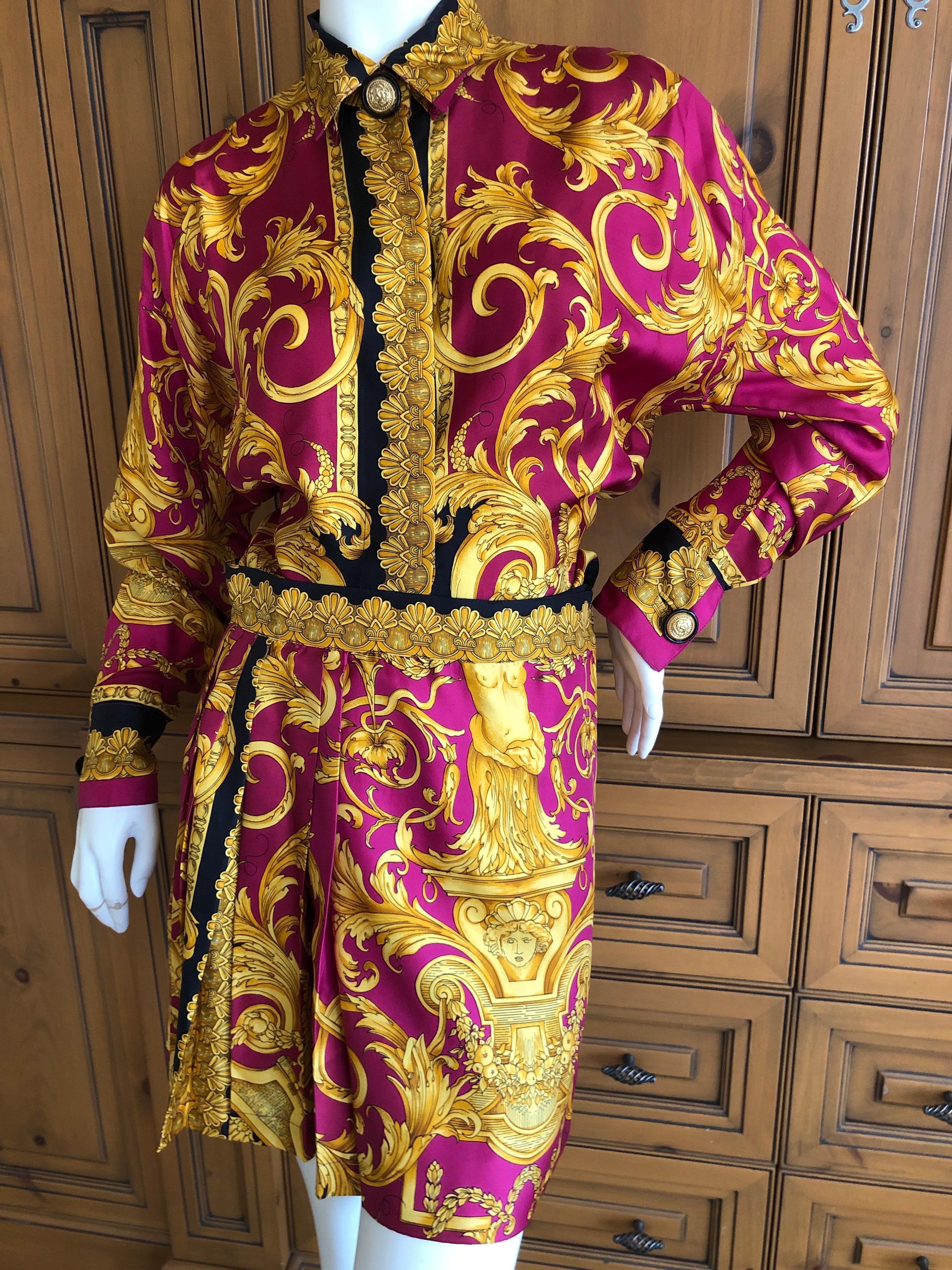 Gianni Versace 1987 Fuchsia and Gold Baroque Print Pleated Mini Skirt Suit For Sale 2
