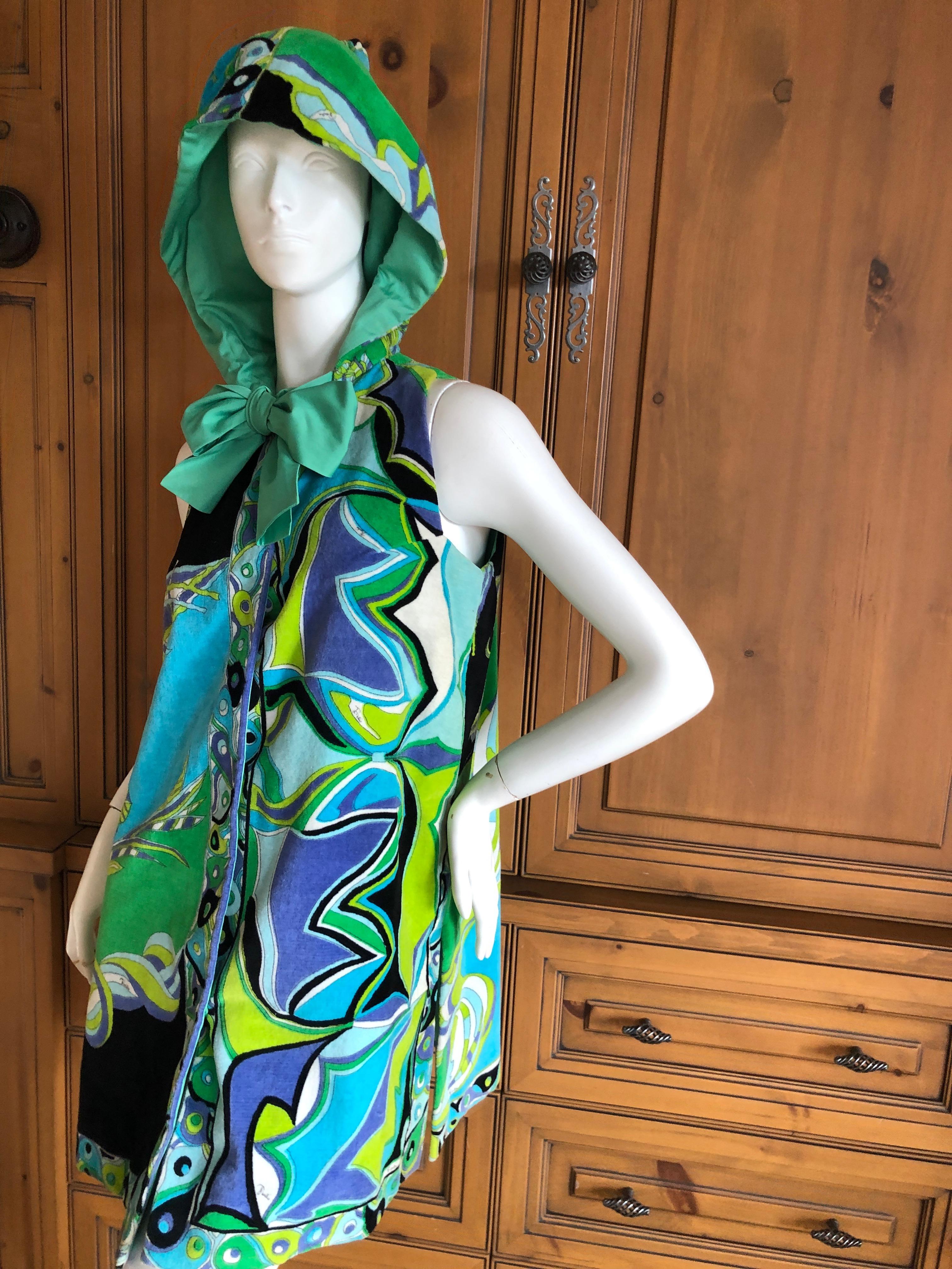 Emilio Pucci Vintage 1960's Terry Cloth Velvet Beach Wrap Dress w Hood & Bow Tie For Sale 4