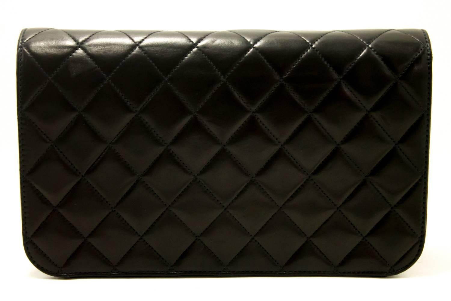 CHANEL Chain Shoulder Bag Clutch Black Quilted Flap Lambskin Purse  In Fair Condition In Takamatsu-shi, JP