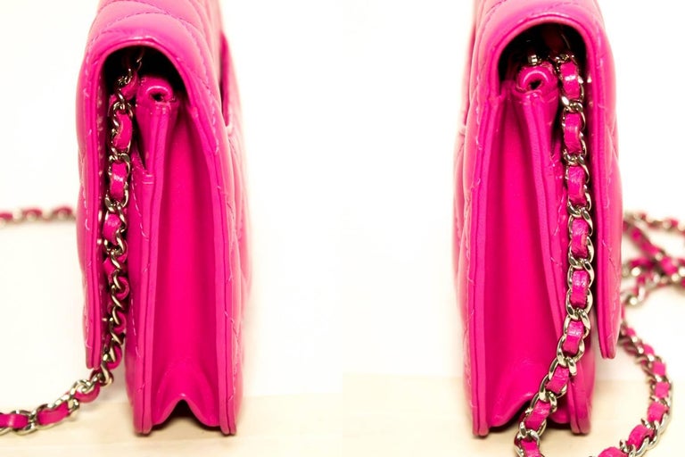 Prettiest Pink Chanel 🎀✨  Chanel handbags, Chanel handbags