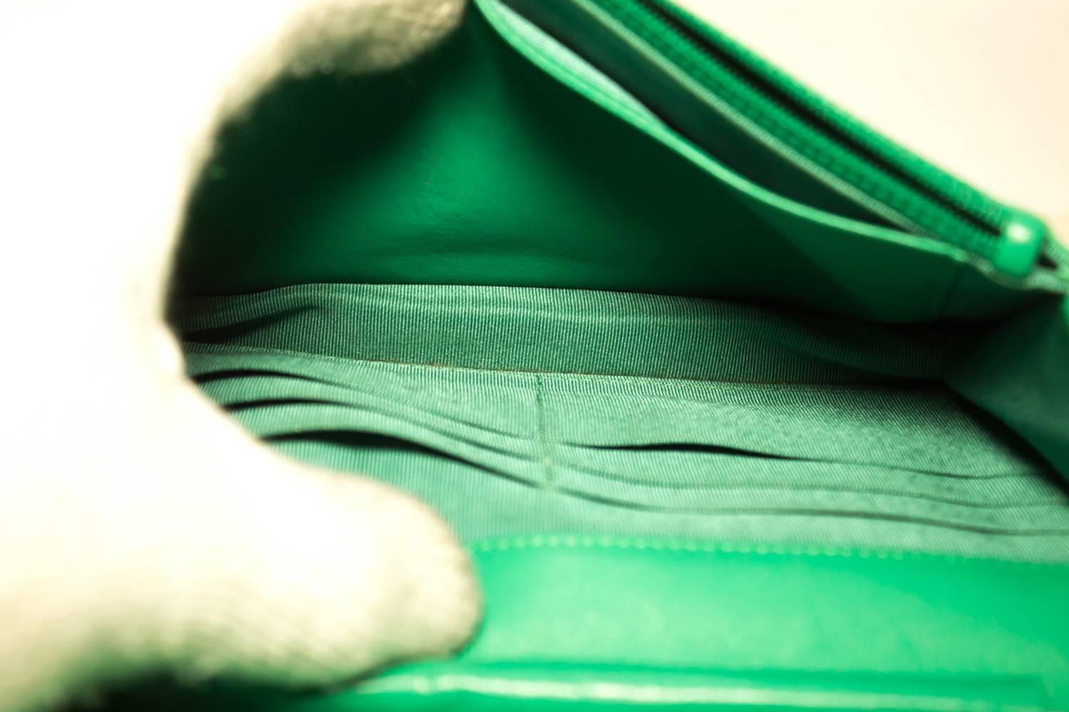 CHANEL Green Wallet On Chain WOC Shoulder Bag Crossbody Clutch 2