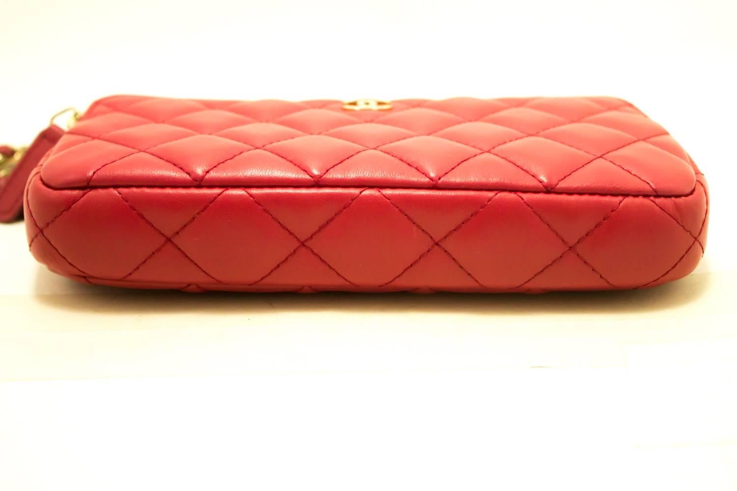 Chanel Red Wallet On Chain WOC Double Zip Chain Shoulder Bag In Excellent Condition In Takamatsu-shi, JP
