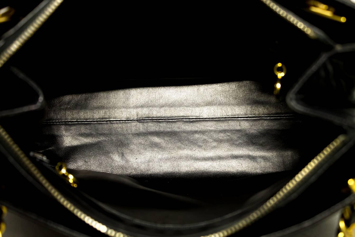 CHANEL Caviar Large Chain Shoulder Bag Black Leather Gold Zipper 6