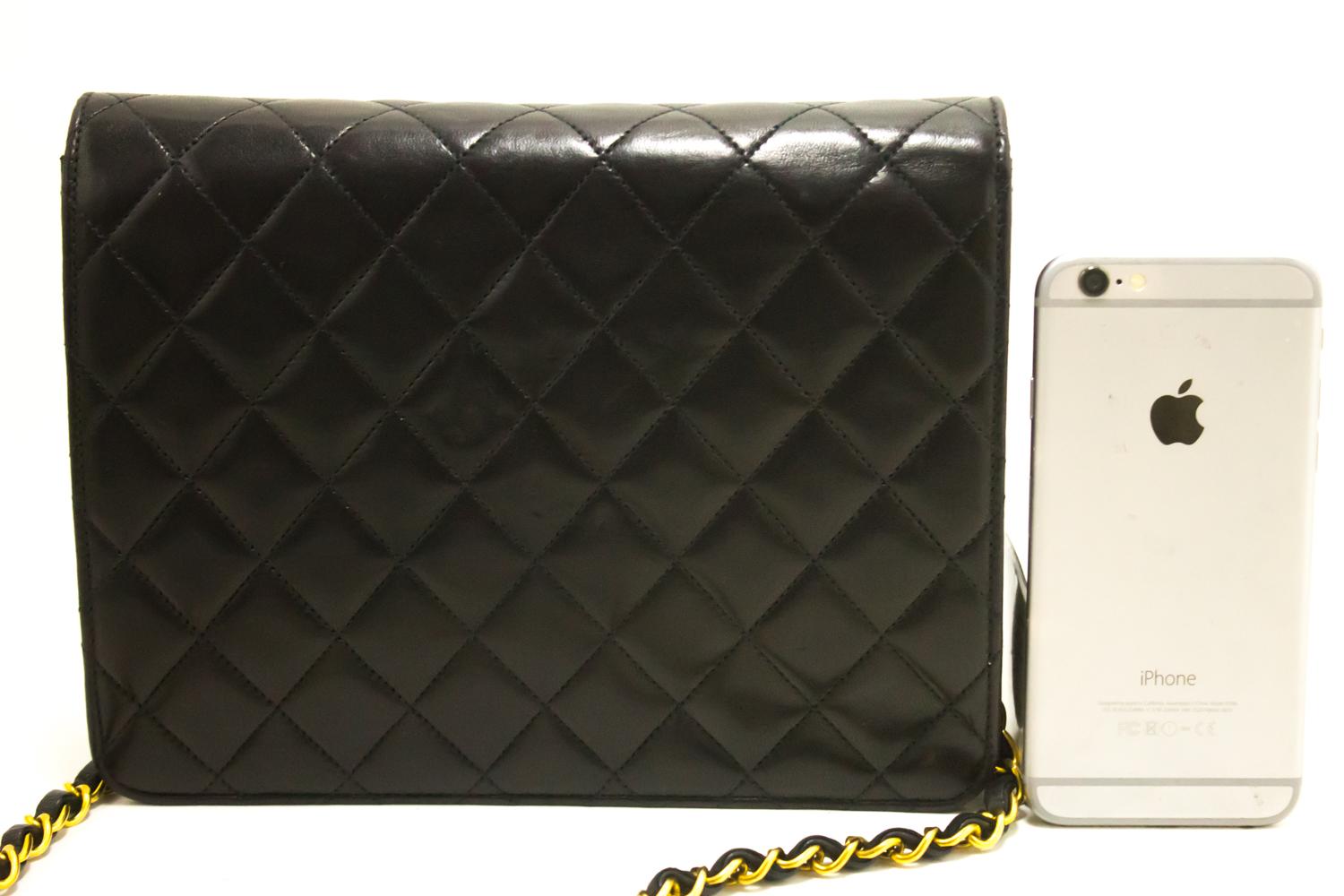 Chanel Chain Black Quilted Flap Lambskin Purse Shoulder Bag Clutch  In Good Condition In Takamatsu-shi, JP