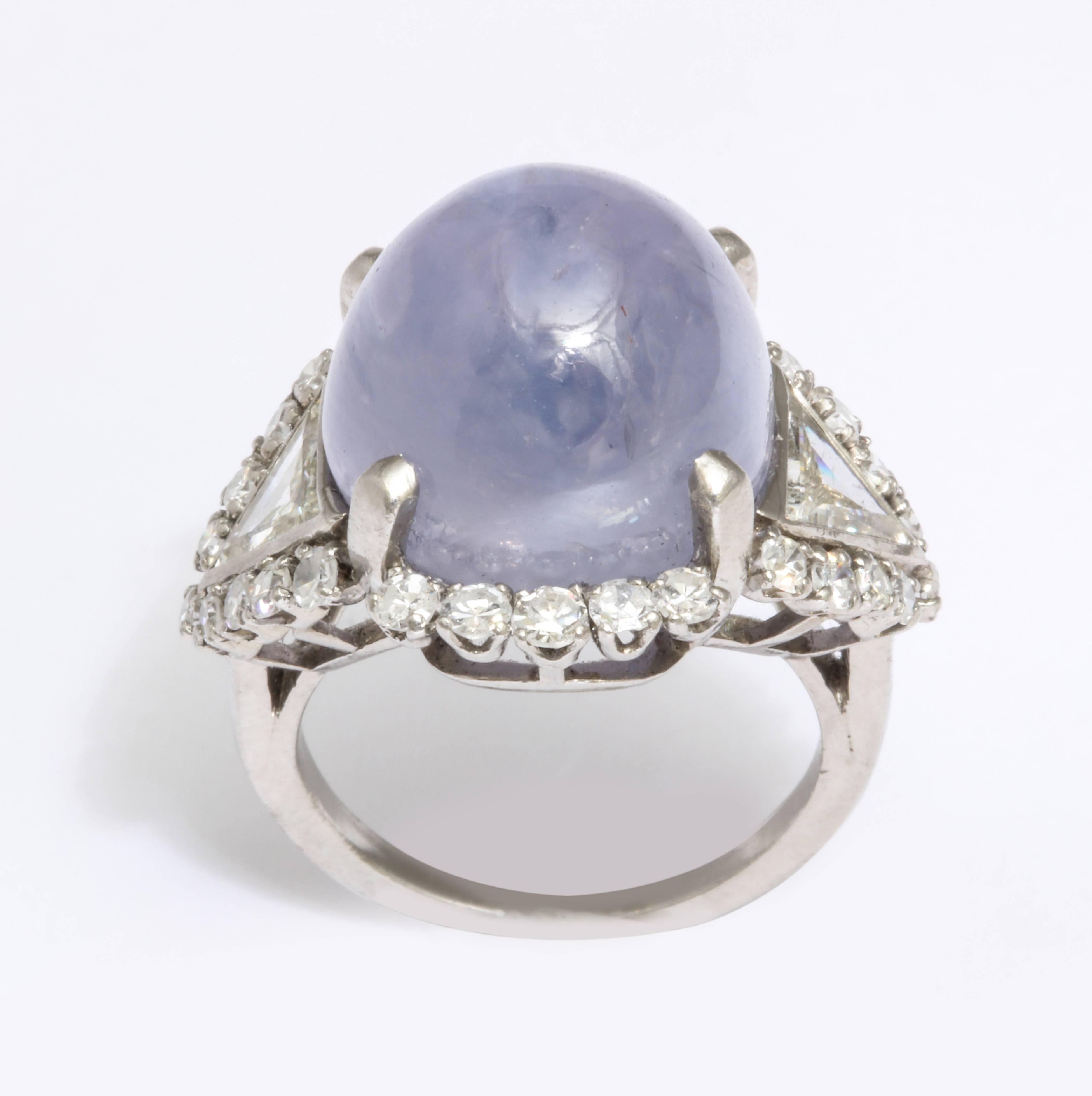  Beautiful Star Sapphire and Diamond Platinum Ring  In Good Condition In New York, NY