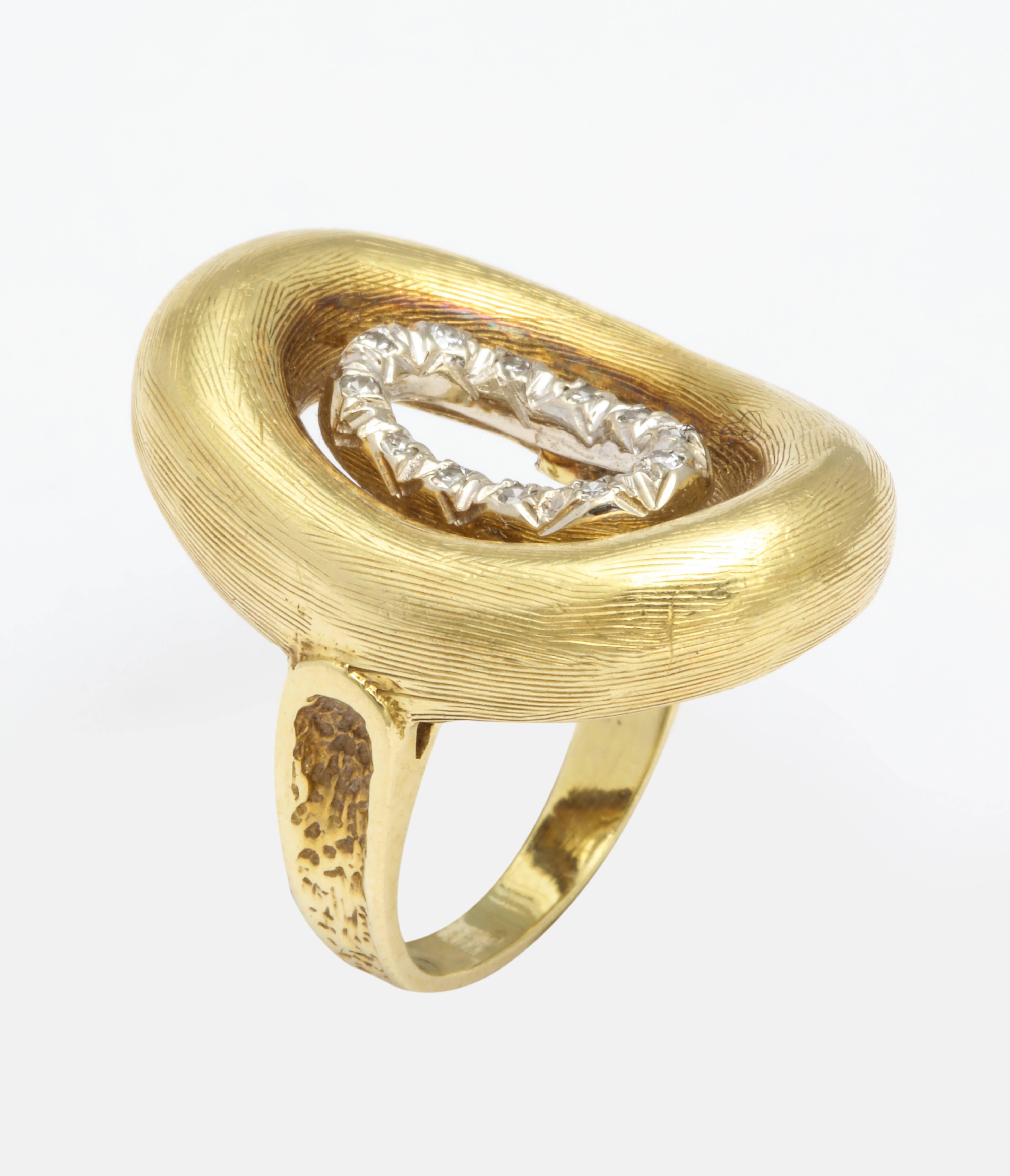 Modernist Design Gold and Diamond Ring In Excellent Condition In New York, NY