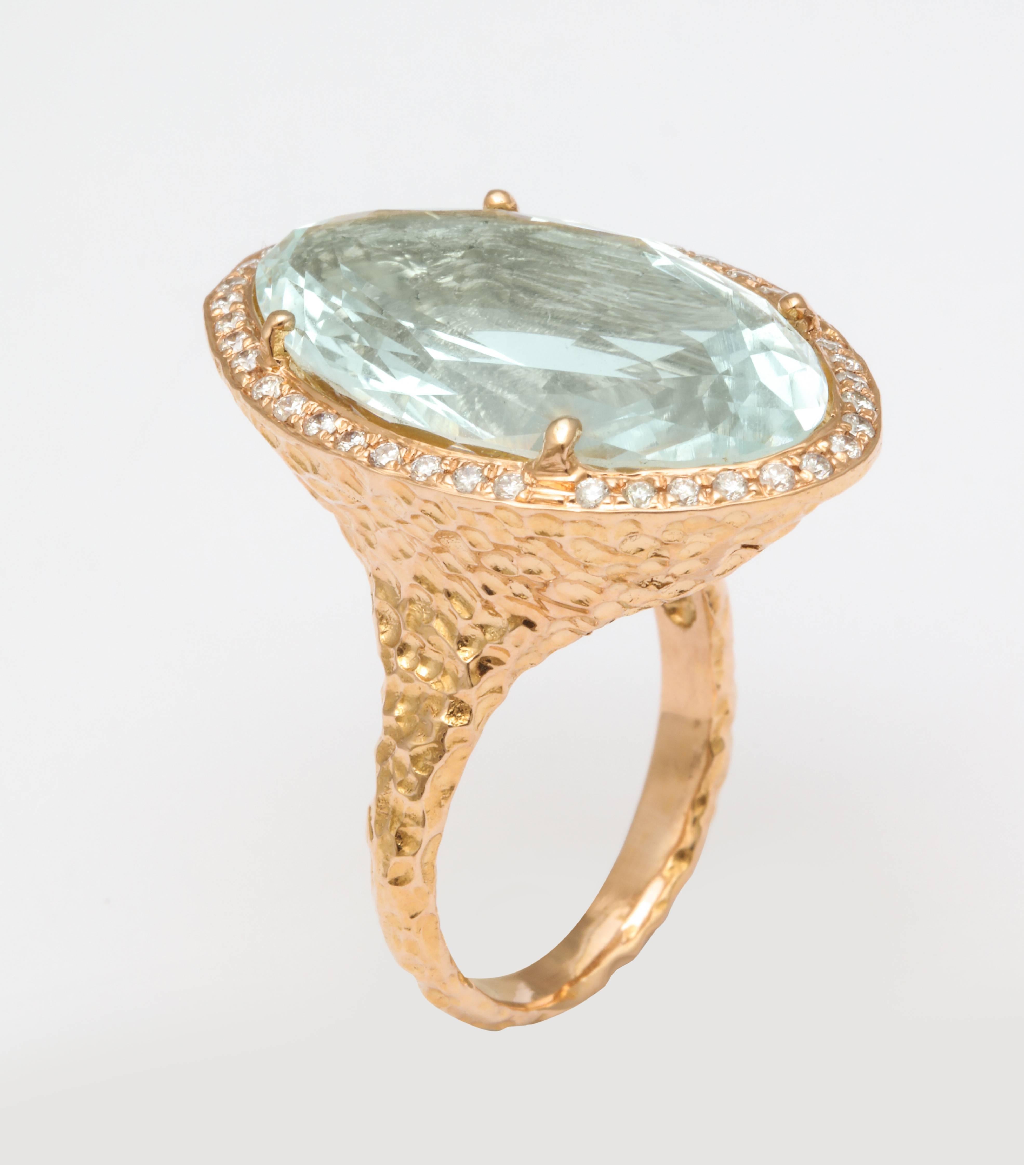  Oval Aquamarine Hand Hammered Ring In Excellent Condition For Sale In New York, NY