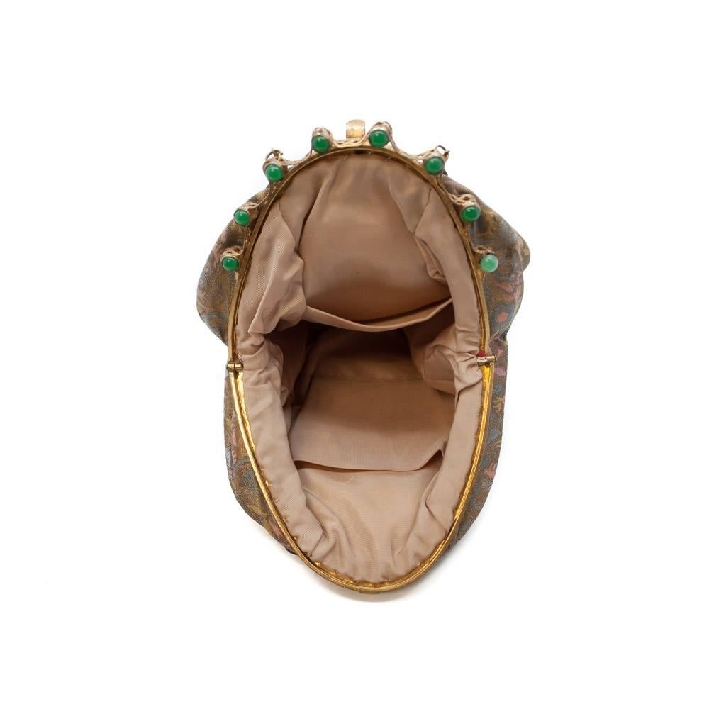 Silk Brocade and Green Jade Colour Glass Beads Jeweled Frame Evening Bag, 1930s In Good Condition For Sale In London, GB