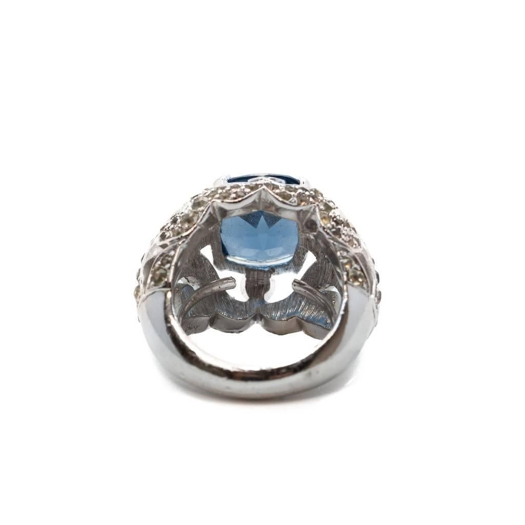 Mid 20th Century Jomaz Blue Sapphire & Clear Rhinestone Costume Cocktail Ring In Excellent Condition For Sale In London, GB