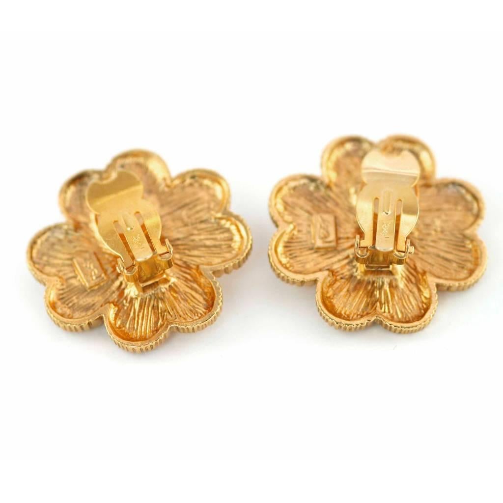  1980’s YSL Gold Plated Four Leaf Clover Clip- On Earrings Costume Jewellery In Excellent Condition For Sale In London, GB