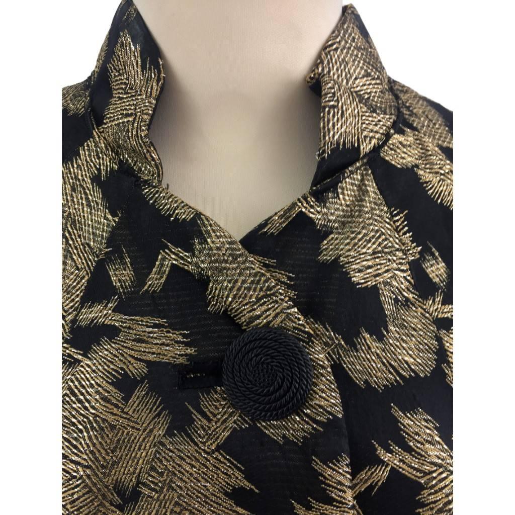 Gold and Black Brocade Three Quarter Sleeve Swing Evening Coat, 1950s  For Sale 1