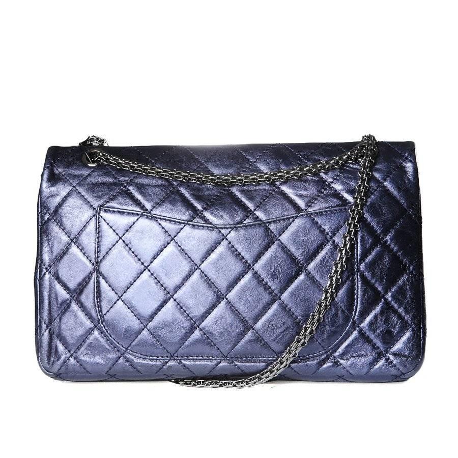 Chanel Dark Metallic Blue Shoulder Bag from 2008 In Excellent Condition In Los Angeles, CA
