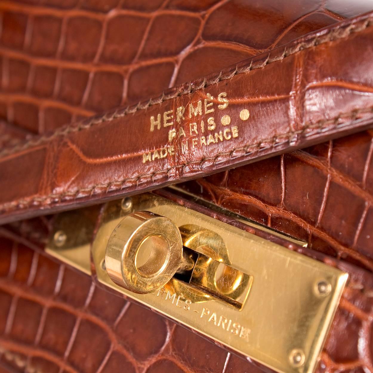 Hermes 32cm Cognan Croc Kelly Bag from 1991 In Excellent Condition In Los Angeles, CA