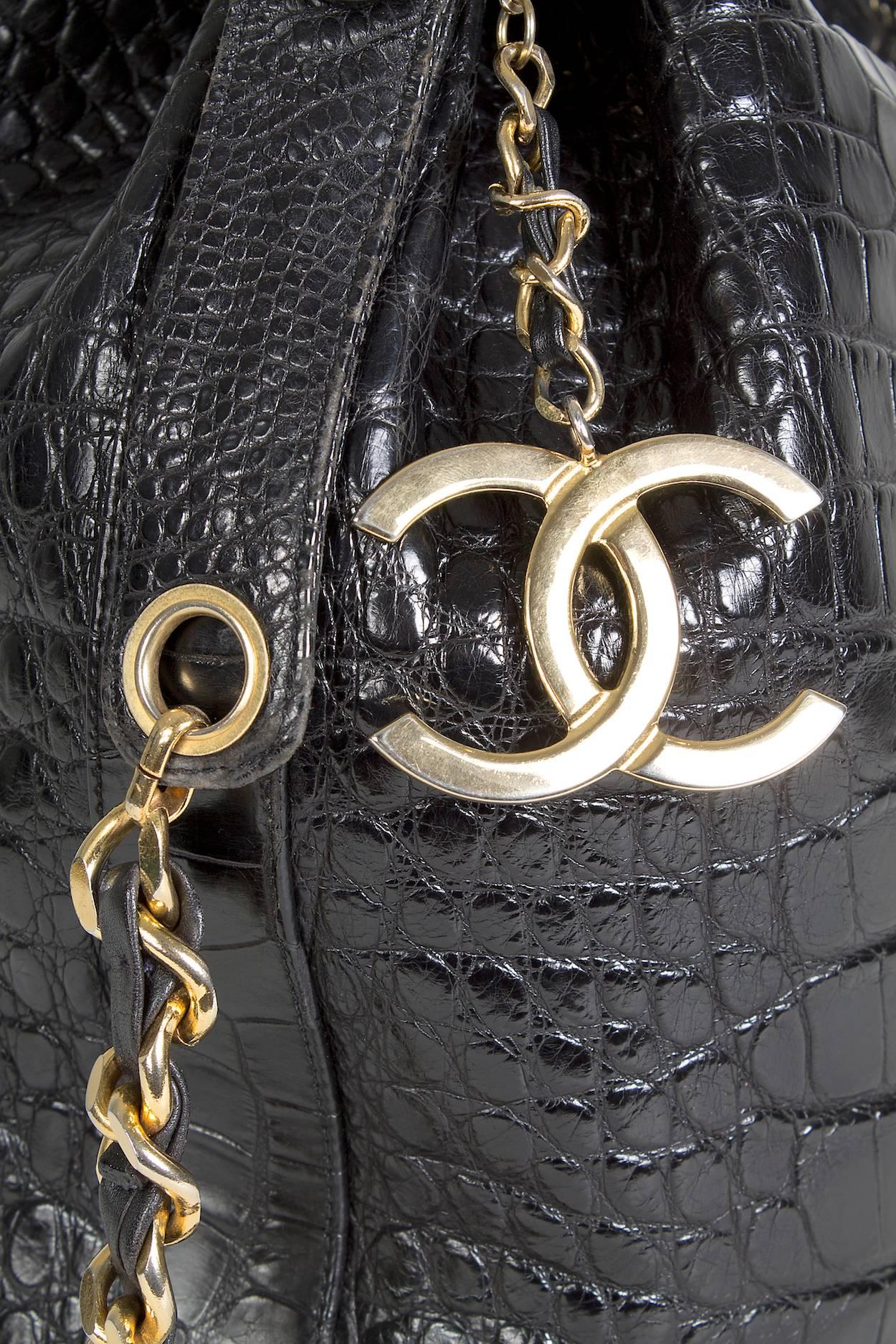 Chanel Croc Bucket Bag, 1989-1991 In Excellent Condition In Los Angeles, CA
