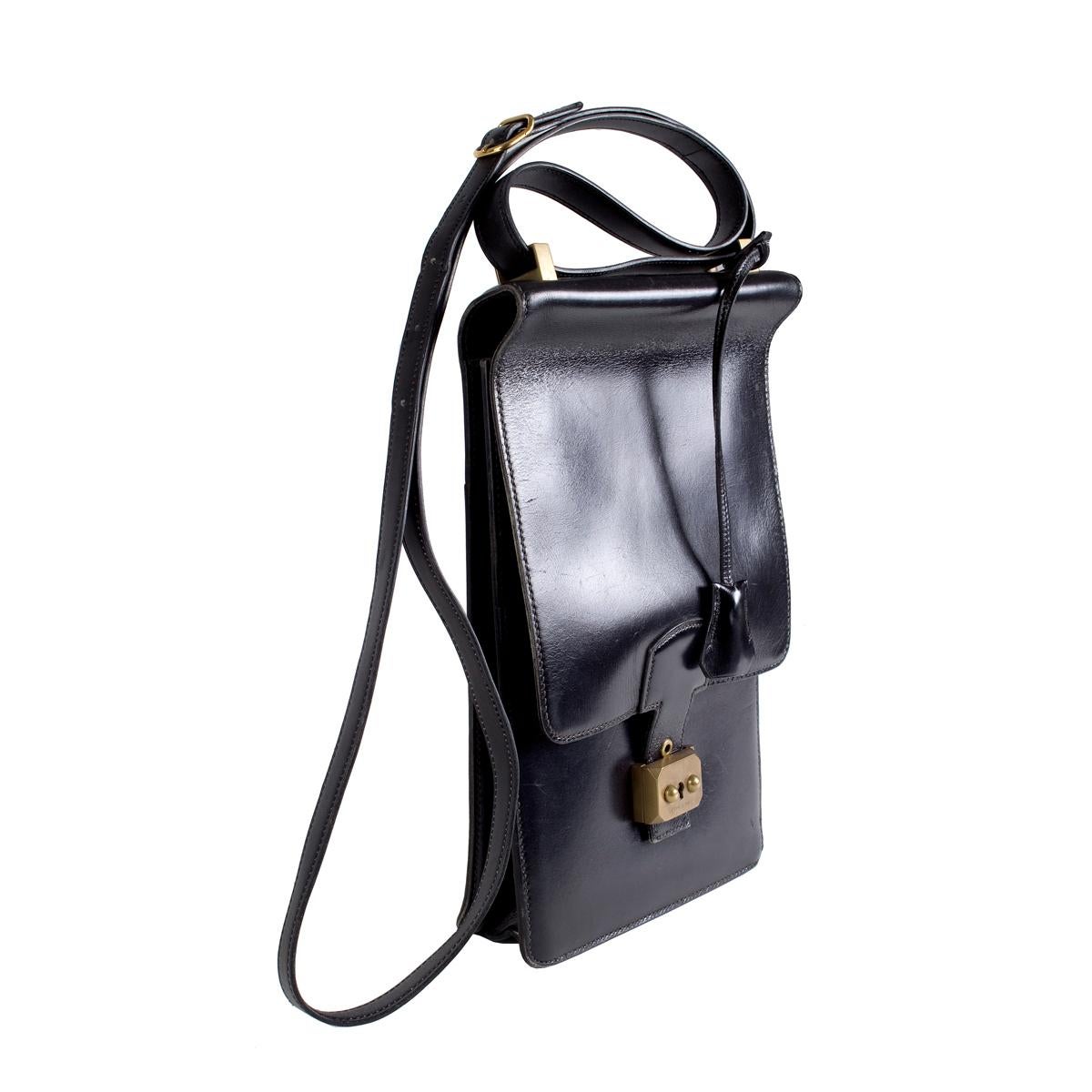 Bag by Hermes from 1983
Drawstring closure on top
Single shoulder strap that can be adjusted to either side
Dimensions:  20