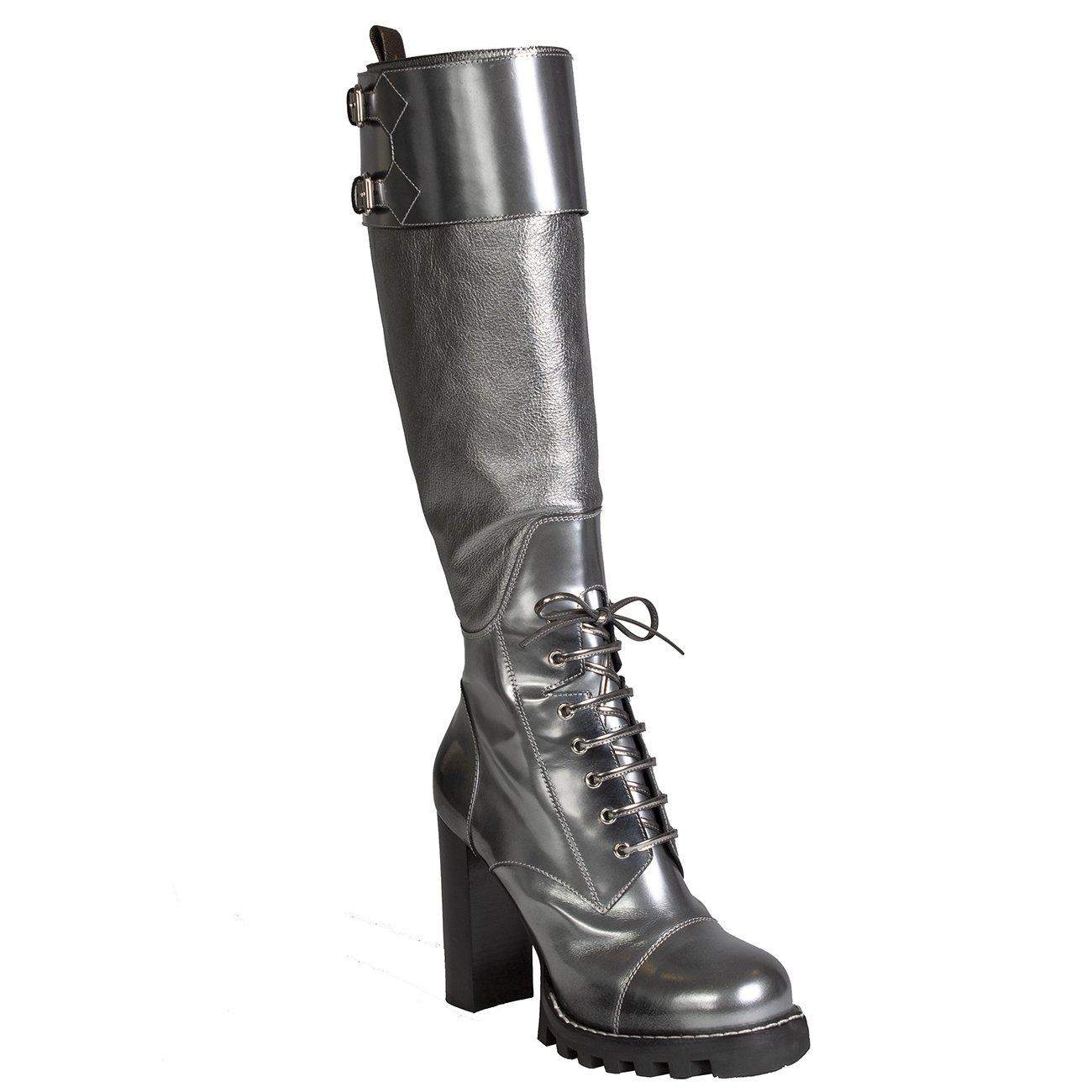 Knee high metallic leather boots by Louis Vuitton
Size 41
5