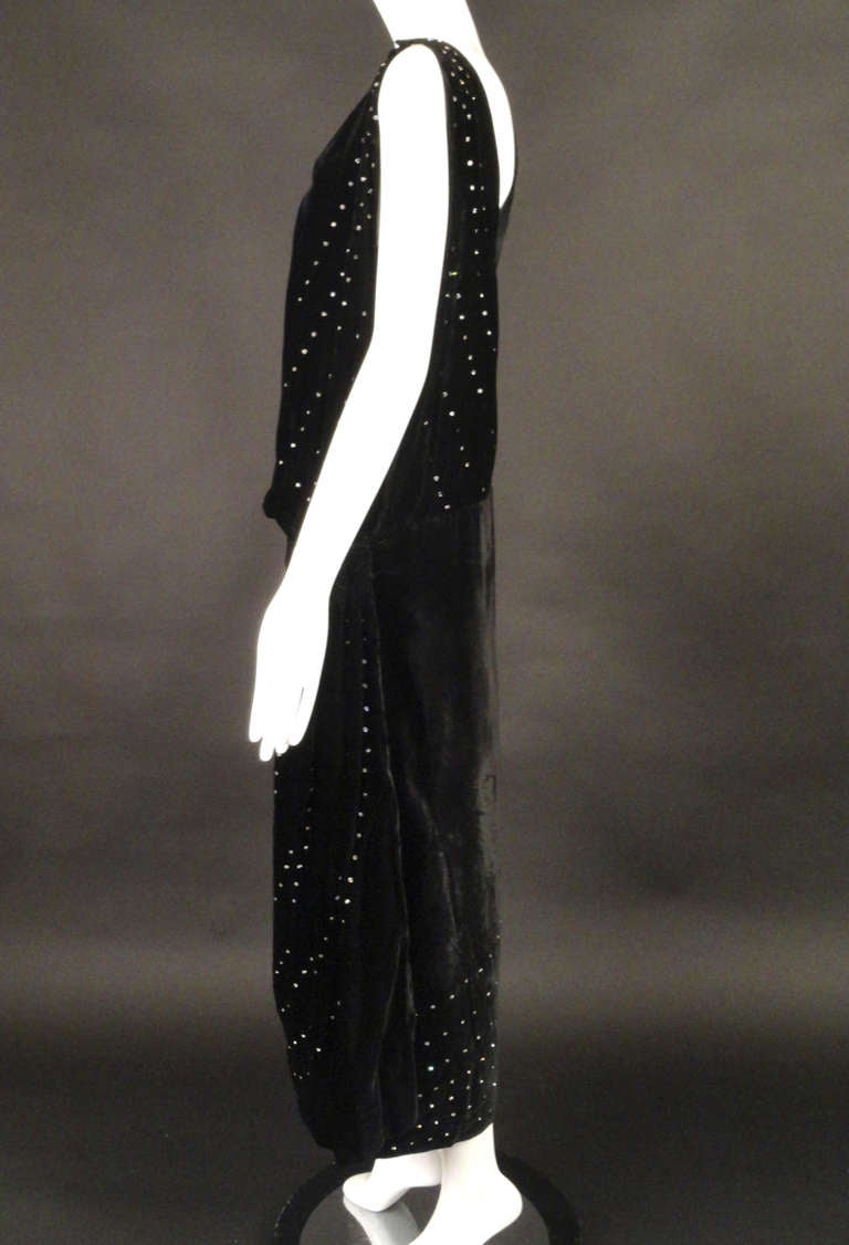 c.1920 Black Velvet & Rhinestone Evening Gown In Excellent Condition In Dallas, TX
