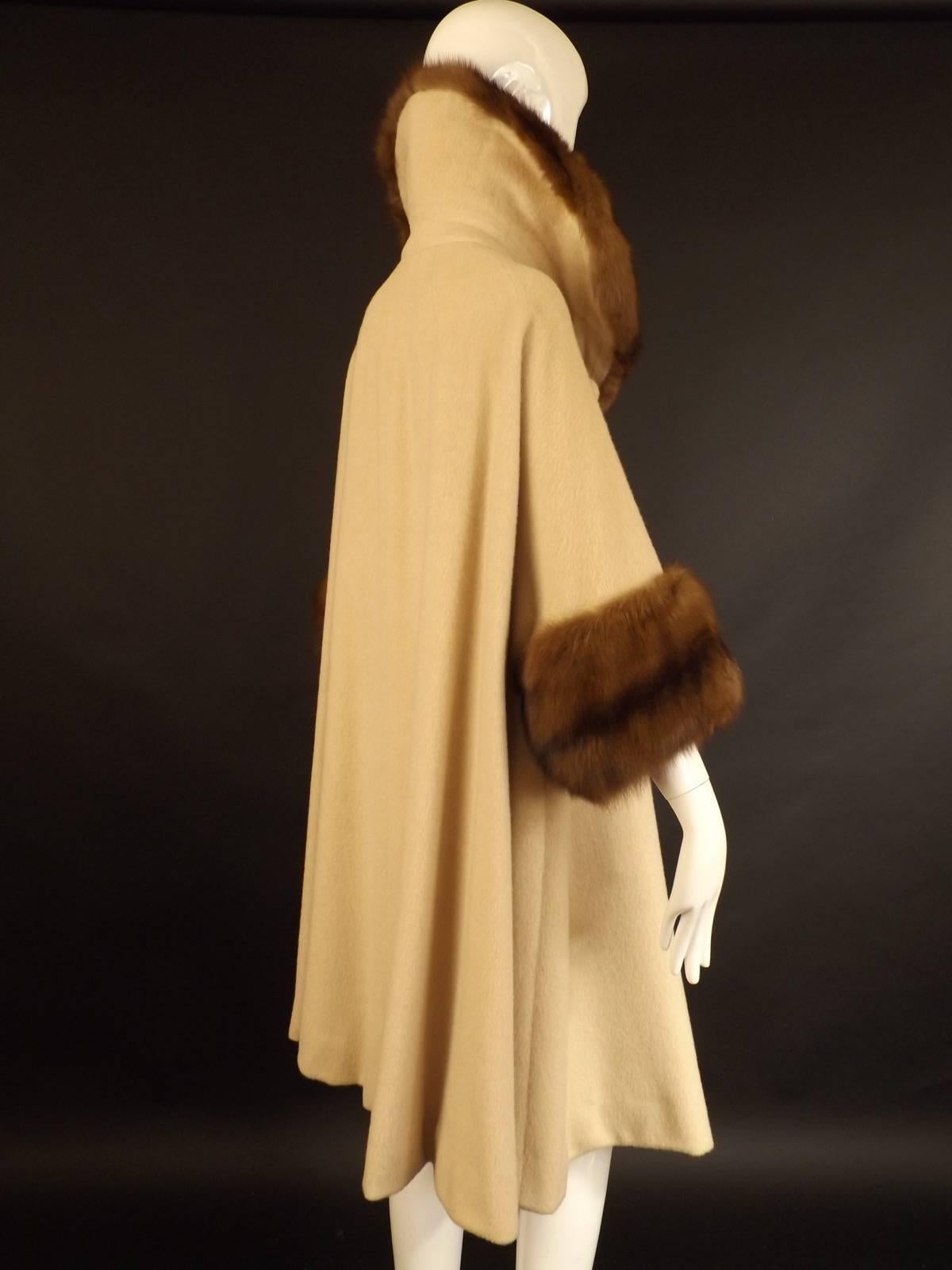 1950s Wool & Sable Originala Swing Coat In Excellent Condition In Dallas, TX