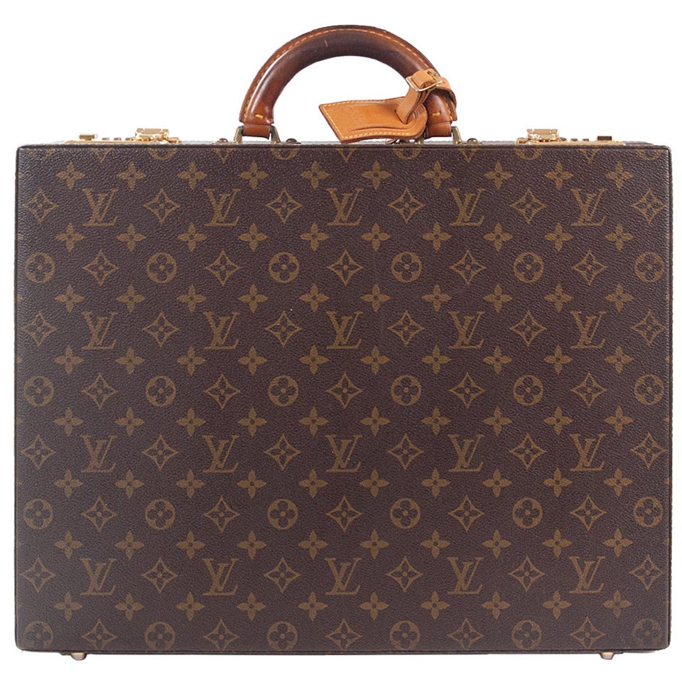 Louis Vuitton Gold Epi Leather President Briefcase - Luggage & Travelling  Accessories - Costume & Dressing Accessories
