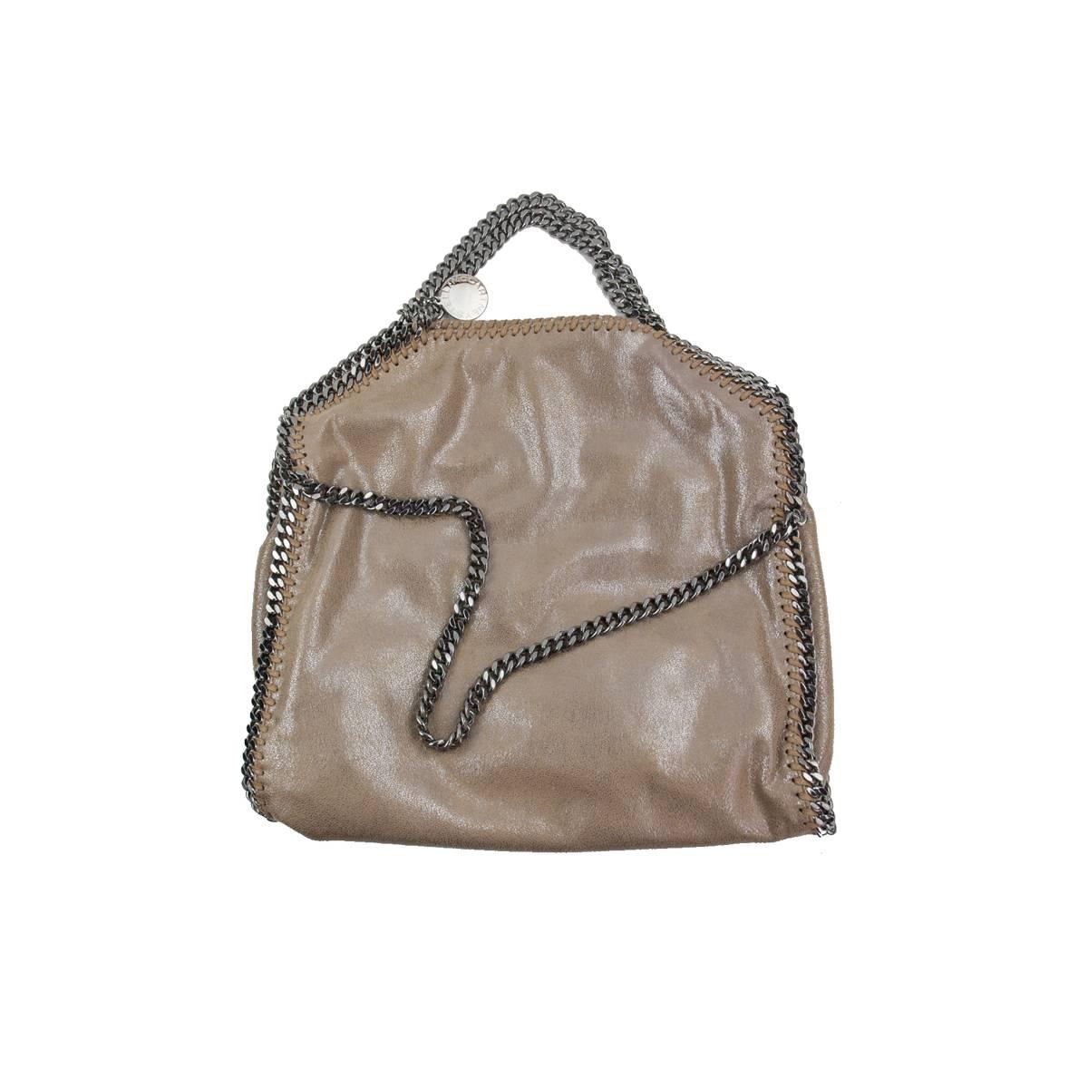 Beautiful and as new Stella McCartney bag
Falabella Cham Fover three chains
Eco leather
Three chains
Beige color
Button closure
Internal zip pocket
Cm 36 x 37 (14.1 x 14.5 inches)
Worldwide express shipping included in the price !
