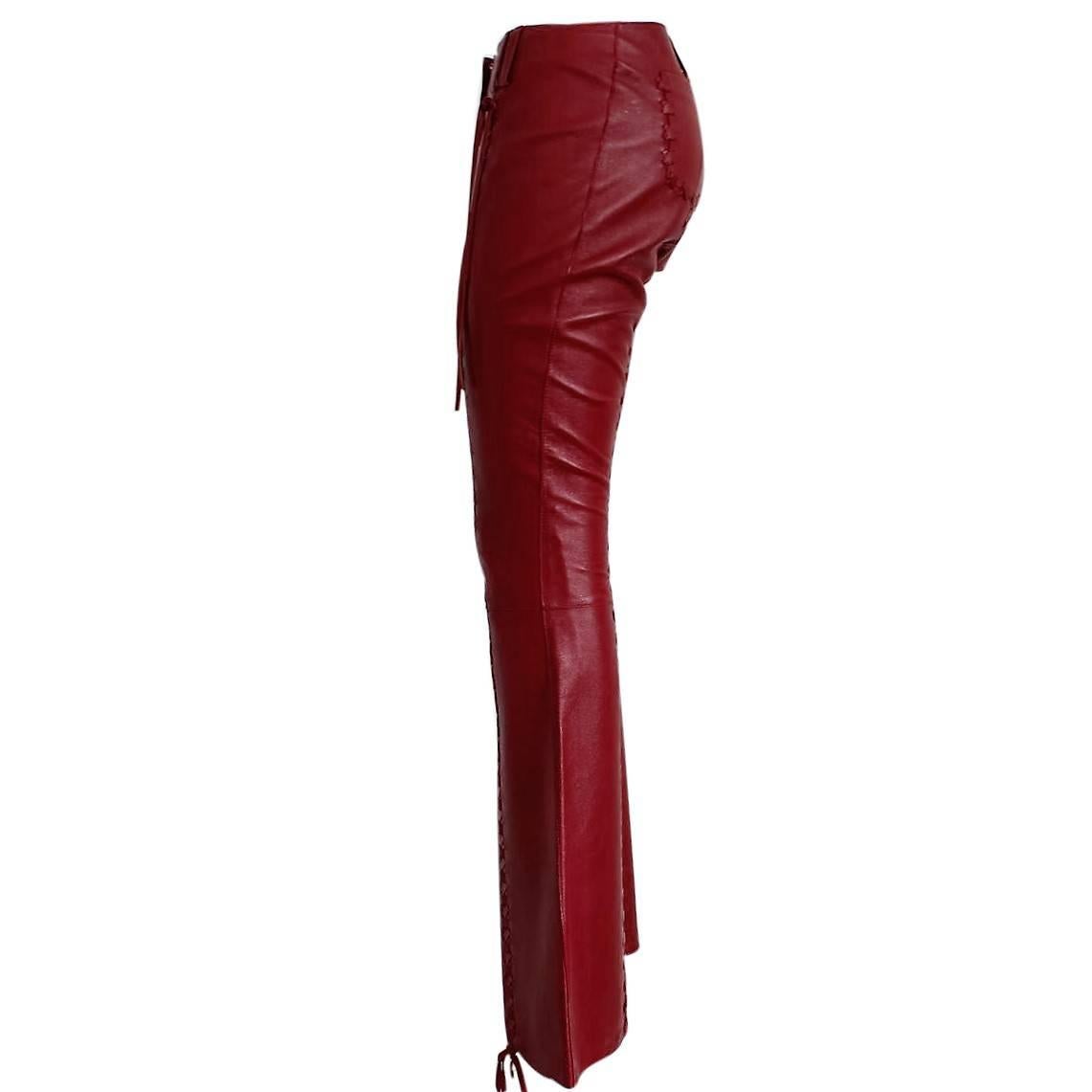 Fantastic leather pants by Dolce & Gabbana
Very exclusive
Top quality leather
Red cherry color
Beautiful crossed strings of leather that follow the leg
Two back pockets
Large at the bottom
Internal animalier textile
Size italian 40 ( US 4/6)