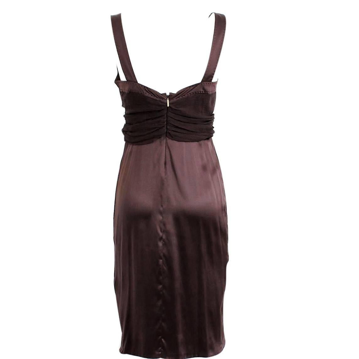 Very classy Roberto Cavalli cocktail dress
Silk
Brown color
Voile draperies on bust
Total lenght (shoulder/hem) cm 100 (39.3 inches)
Size italian 42 (US 6/8)
Made in Italy
Worldwide express shipping included in the price !