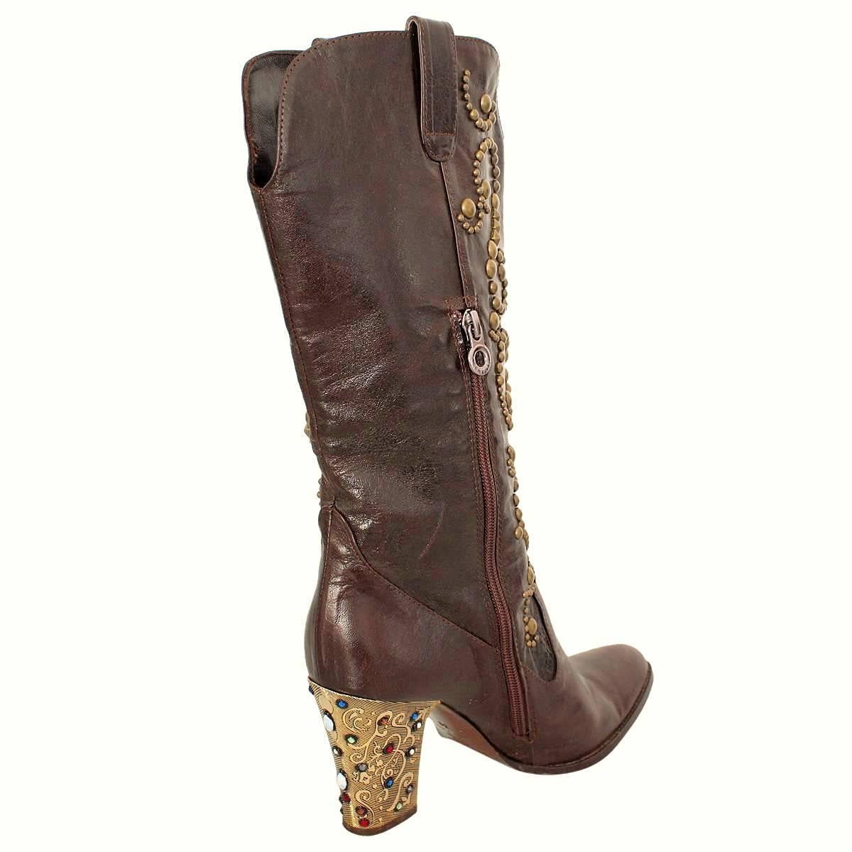 Magnificent boots by italian designer Le Silla
Leather
Dark brown color
Bronze colored studs applicated
Magnificent golden heel with colored crystals
Heel height cm 8,5 (3.34 inches)
Made in Italy
Worldwide express shipping included in the