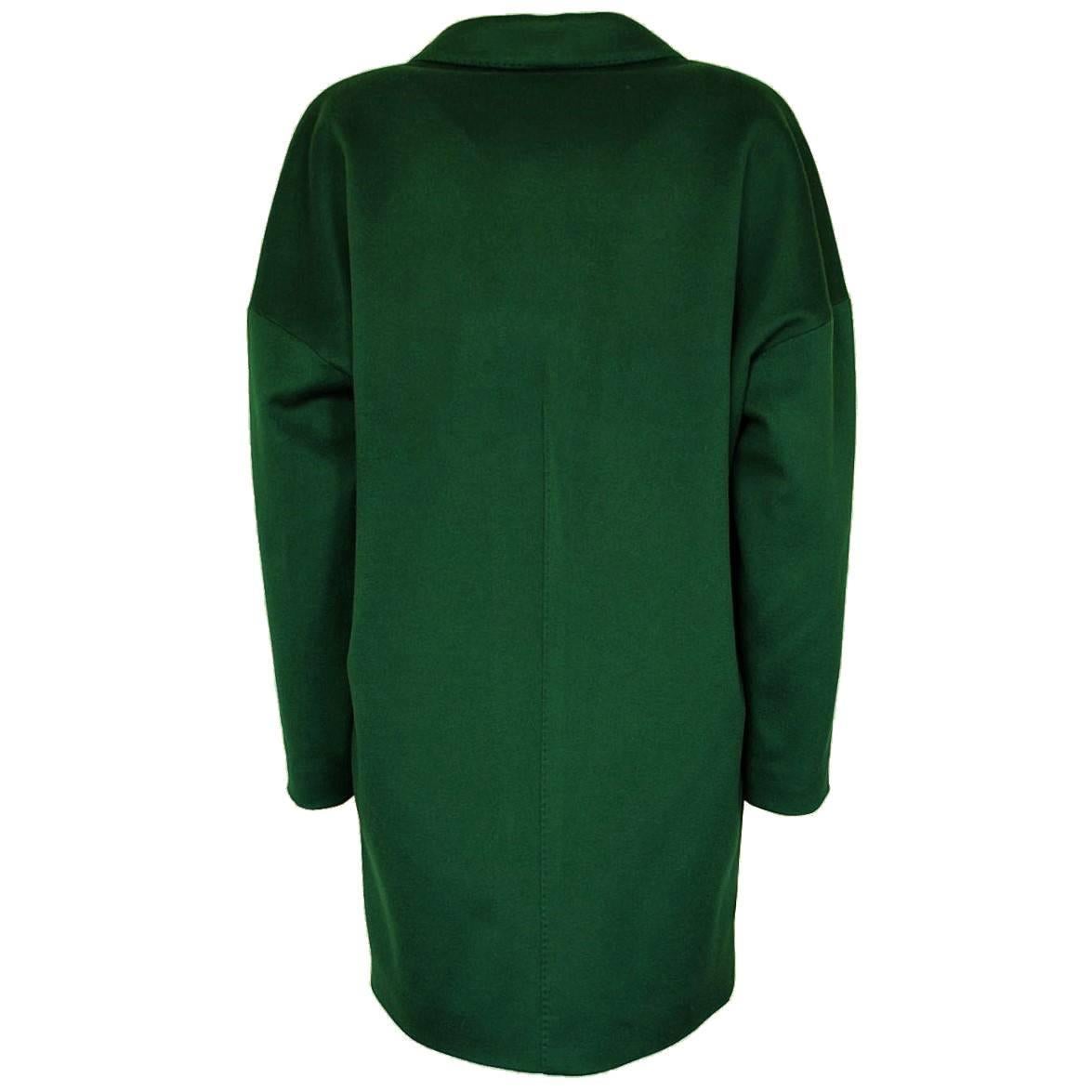 Super original and top quality Alberto Biani coat
100% Virgin wool
Green color
Double breasted
2 Pockets
