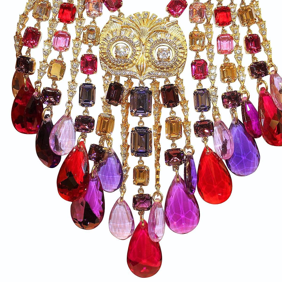 Incredible necklace by Carlo Zini bijoux Milano
One of the world's best bijoux designers
Long necklace 
Non allergenic rhodium
Gold dipped
Wonderful construction of crystals, rhinestones and rmulticolored esins
Owl theme
Unique piece !
100%