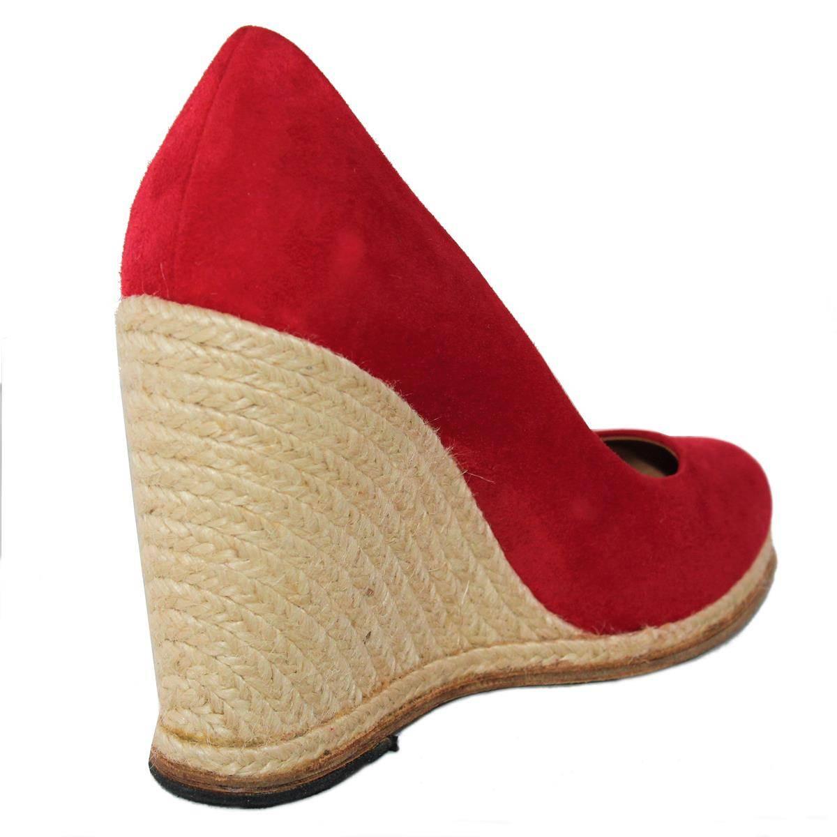 Beautiful Salvatore Ferragamo wedge shoe
Suede
Red color
Straw wedge
Heel height cm 11 (4.33 inches)
Size: 38 1/2 
Made in Italy
Worldwide express shipping included in the price !