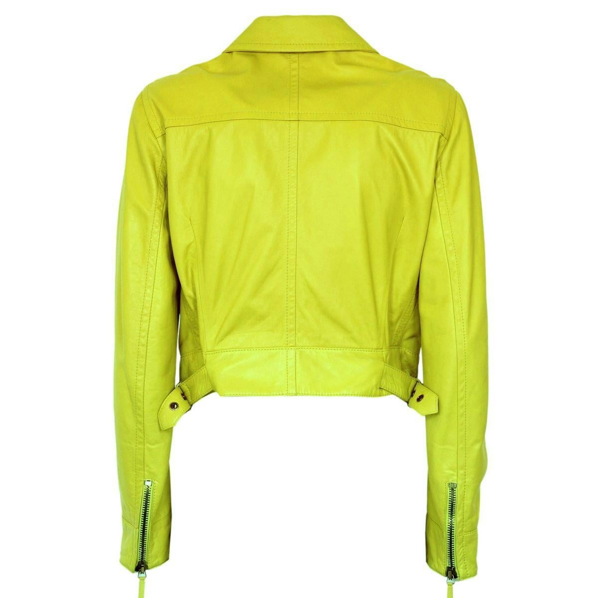 Beautiful Blumarine leather biker 
Lamb leather
Yellow lemon color
Central zip
External zip pocket
Zip on wrists
Original price €  1480
Very good conditions, light signs near zip (not visible if closed, see picture 5)
Made in Italy
Italian size 42