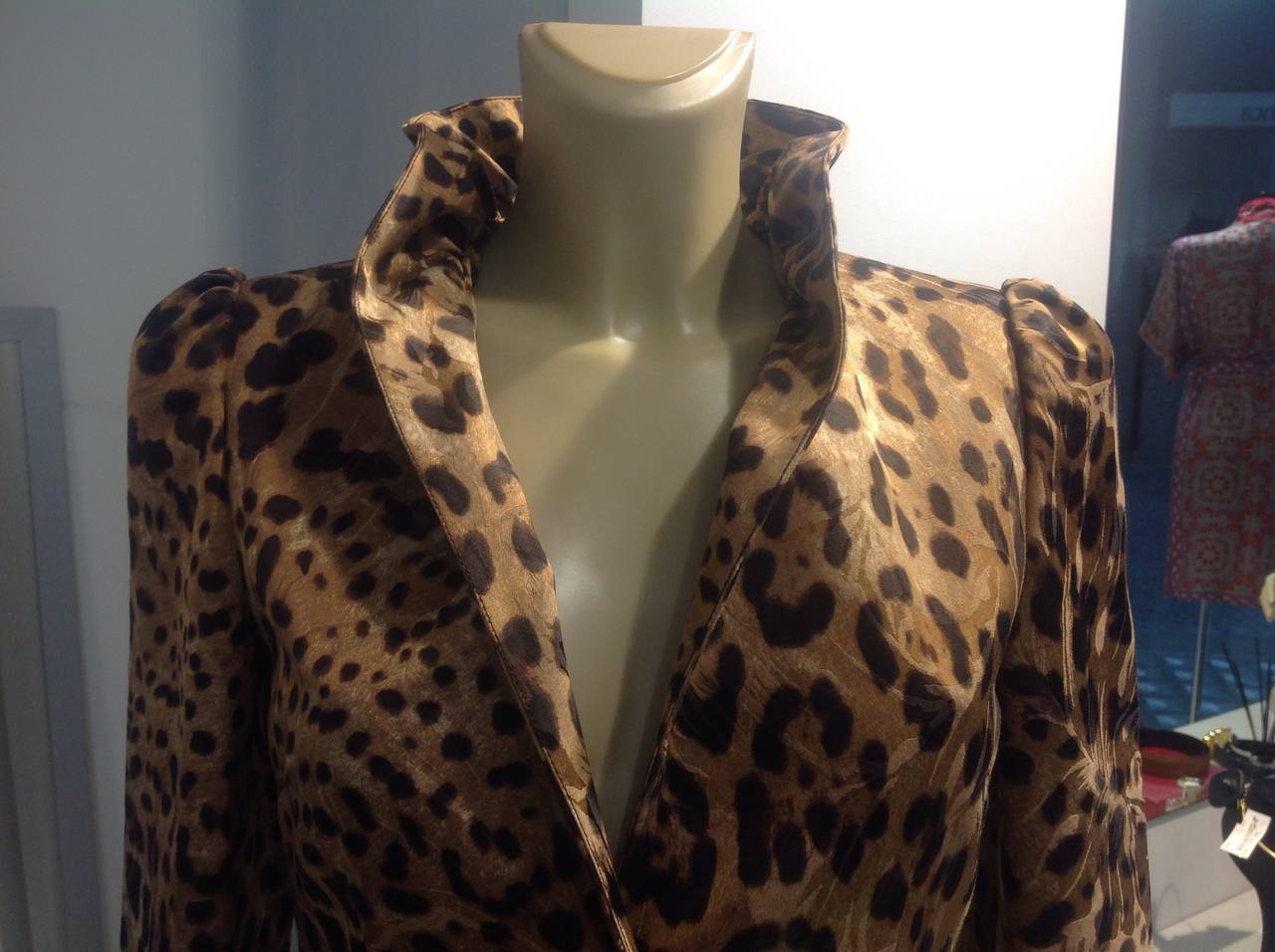 Dolce&Gabbana Cheetah Print Coat In Excellent Condition In Gazzaniga (BG), IT