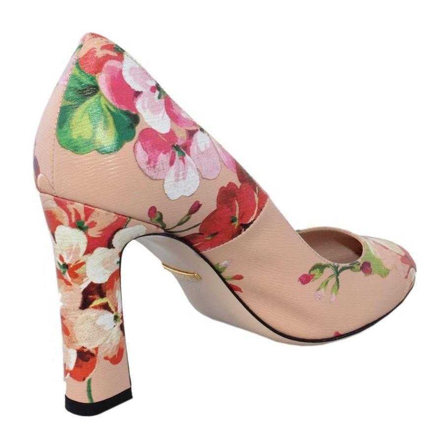 Super chic Gucci décolleté
Leather
Floral fantasy
Heel height cm 10 (3.94 inches)
Made in Italy
Worldwide express shipping included in the price !