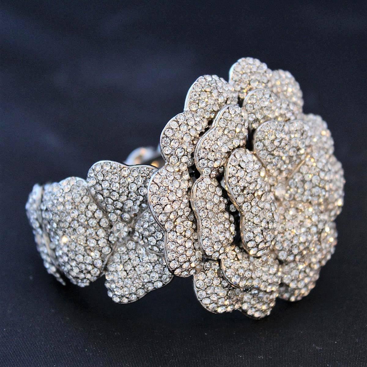 Carlo Zini  Swarovsky Floral Bracelet In New Condition For Sale In Gazzaniga (BG), IT