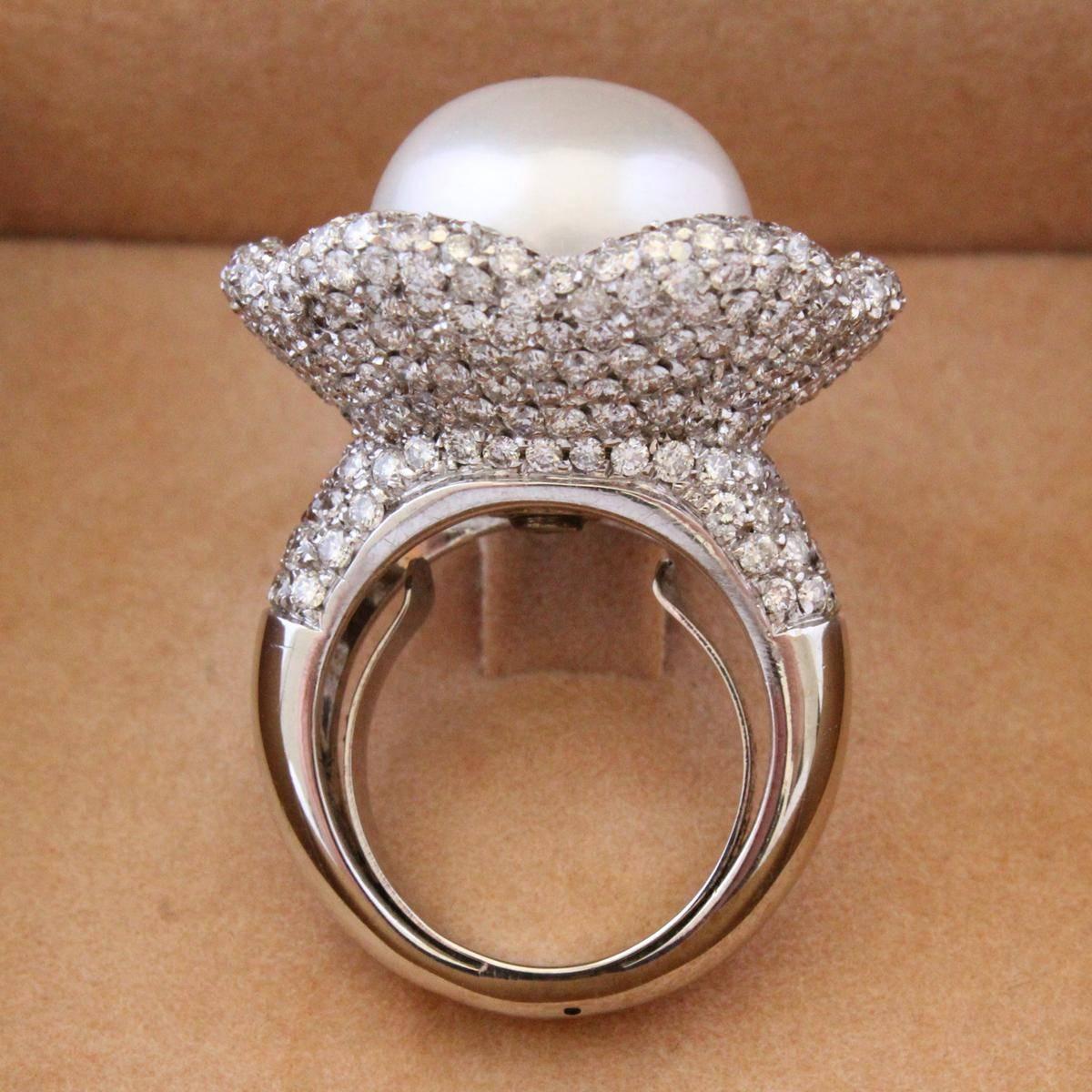 Women's Ghidini Italy Pearl and Diamond Ring