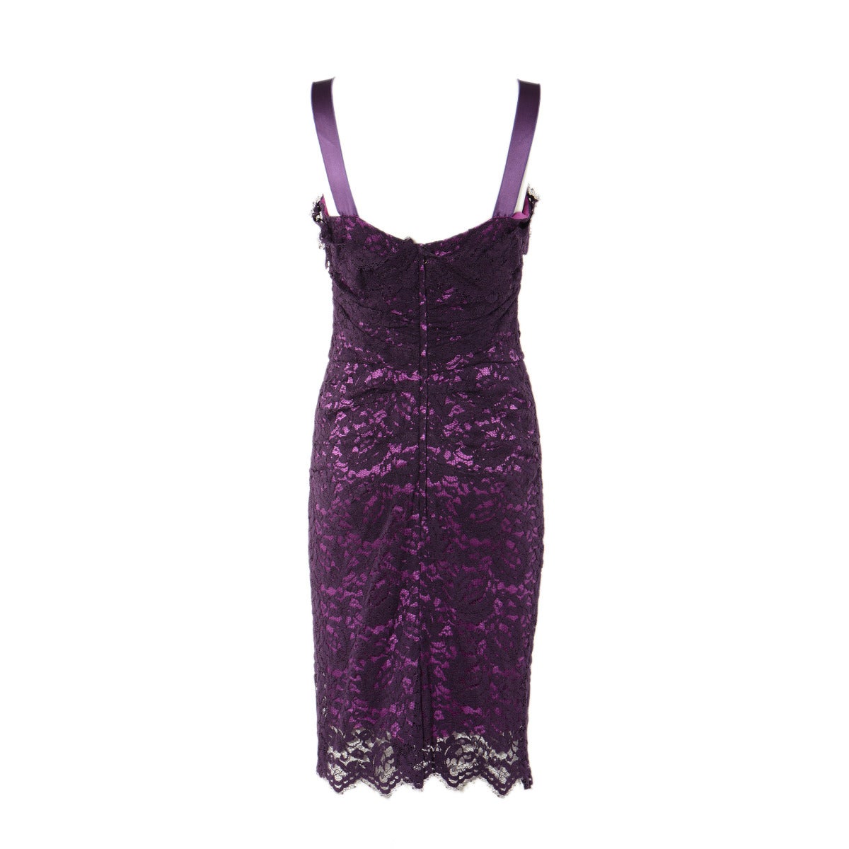 Amazing dress by Dolce&Gabbana
100% purple lace
Light purple undervest
Epalouettes
Magnificent color and style
Size italian 44 (Us 8/10)
Made in Italy
Worldwide express shipping included in the price !