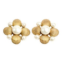 Chanel Golden Vintage Earrings