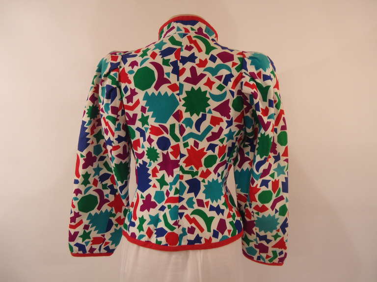 Wonderful structured jacket by Saint Laurent Rive Gauche Paris

Multicolored (white, red, green, white blue, bluette and cyclamen) pattern dedicated in honor of Henri Matisse

Four red buttons

Vintage from late 80's

100% cotton
Made in