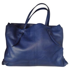 Roger Vivier XXL, grand sac souple bleu shopping