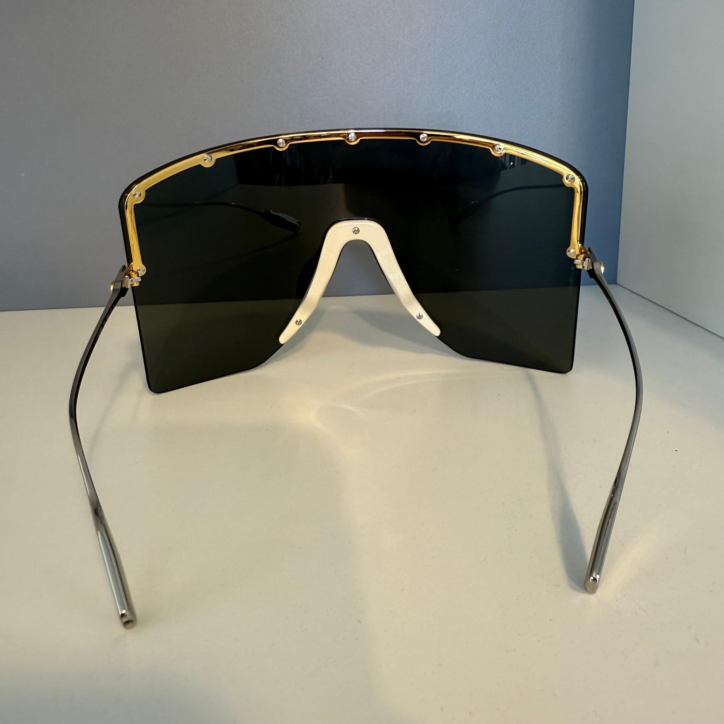Gafas de sol Gucci GG1244S-001 en Excelente estado para la venta en Gazzaniga (BG), IT