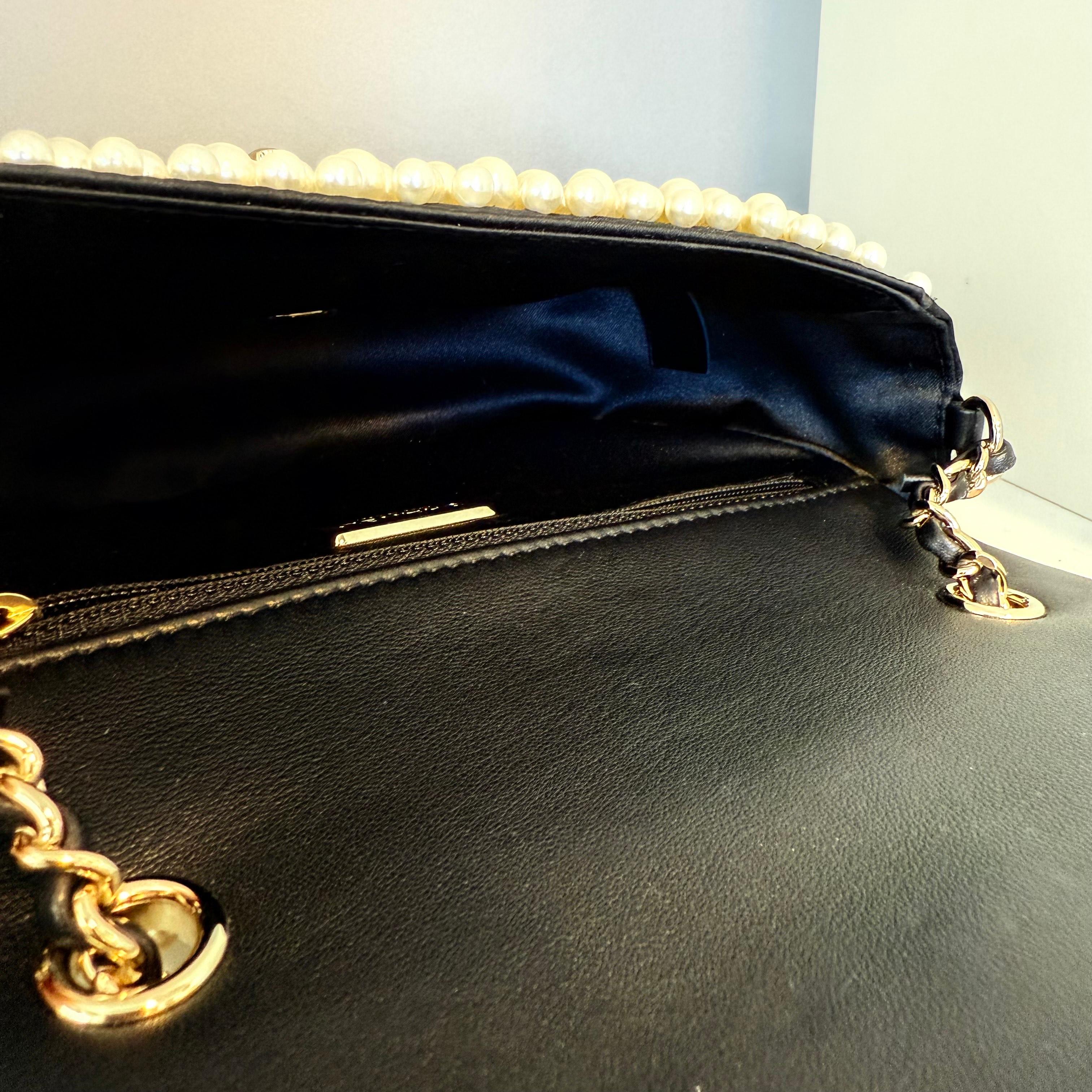 2019 Raro bolso limitado de perlas Chanel by Karl Lagerfeld en venta 4