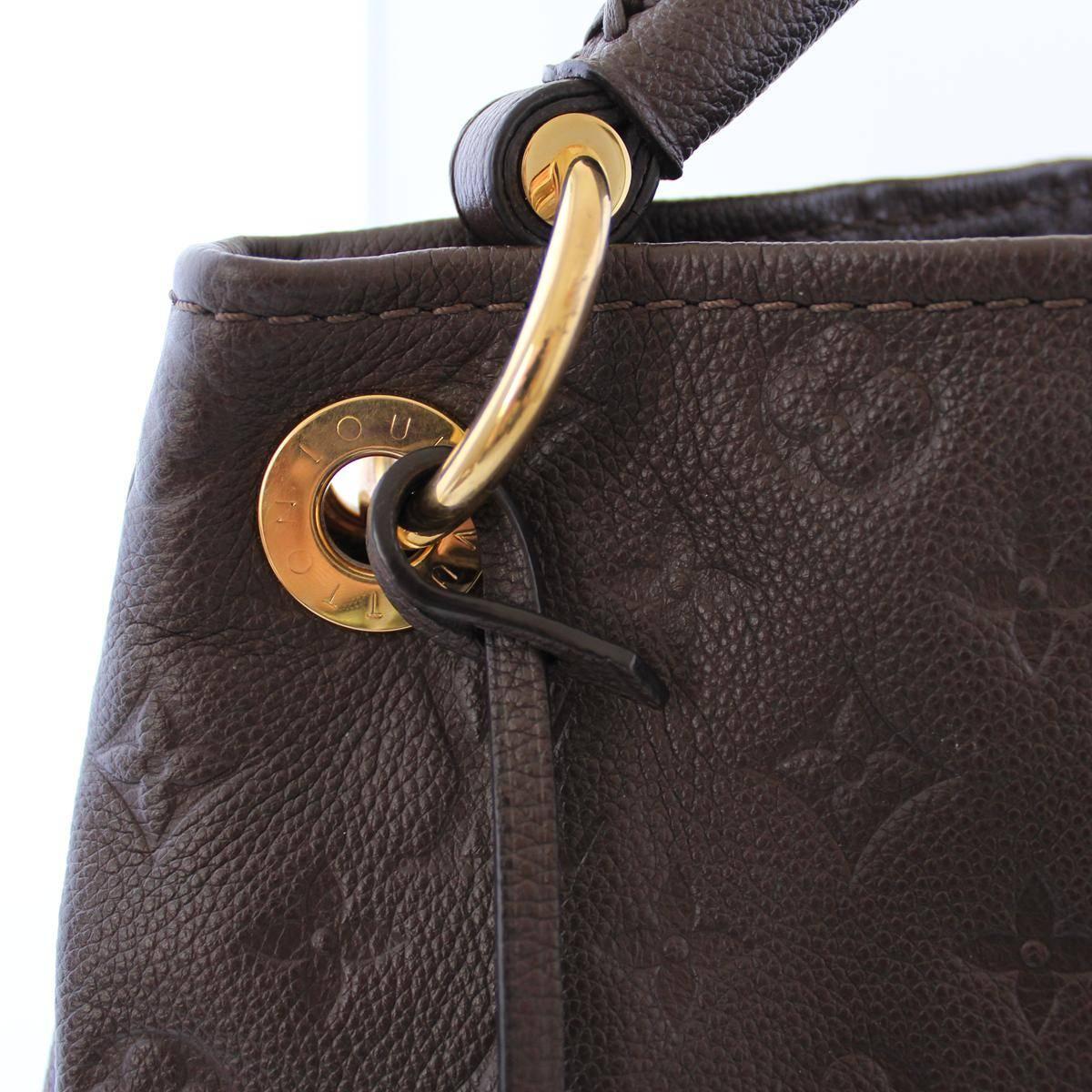Women's Louis Vuitton  Artsy MM Bag