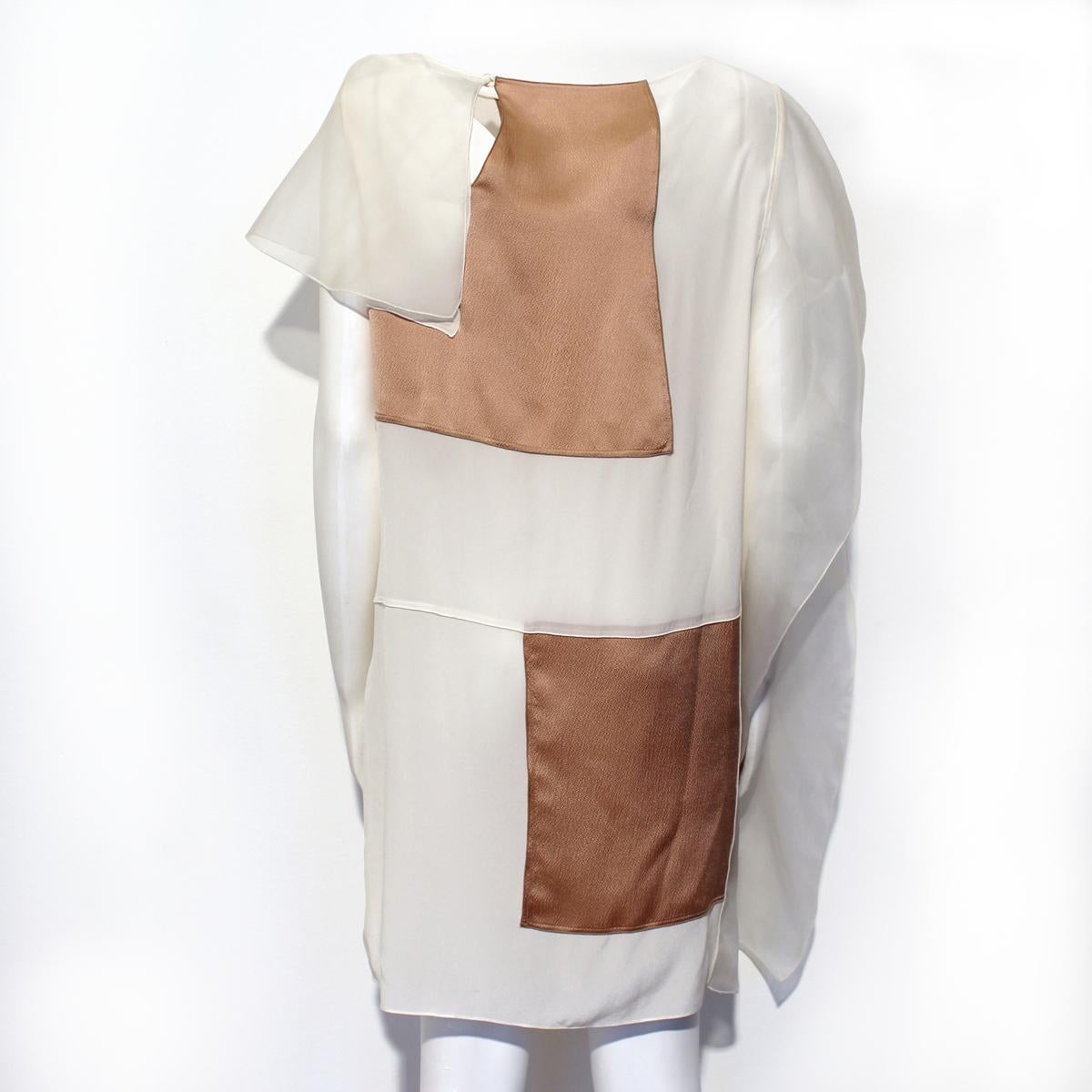 Super chic Vionnet Paris dress
Silk
Sleeveless
Voile on right 
White cream and powder pink
Total lenght (shoulder/hem) cm 85 (33.4 inches)
Original price € 1200
Worldwide express shipping included in the price !