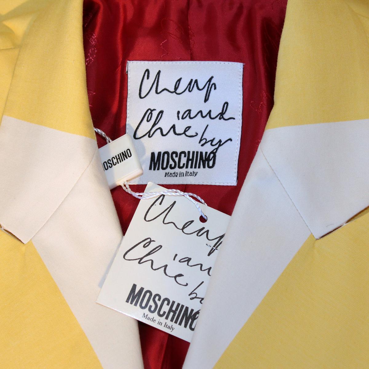 Seltene & ikonische gestreifte Moschino-Jacke im Zustand „Neu“ im Angebot in Gazzaniga (BG), IT