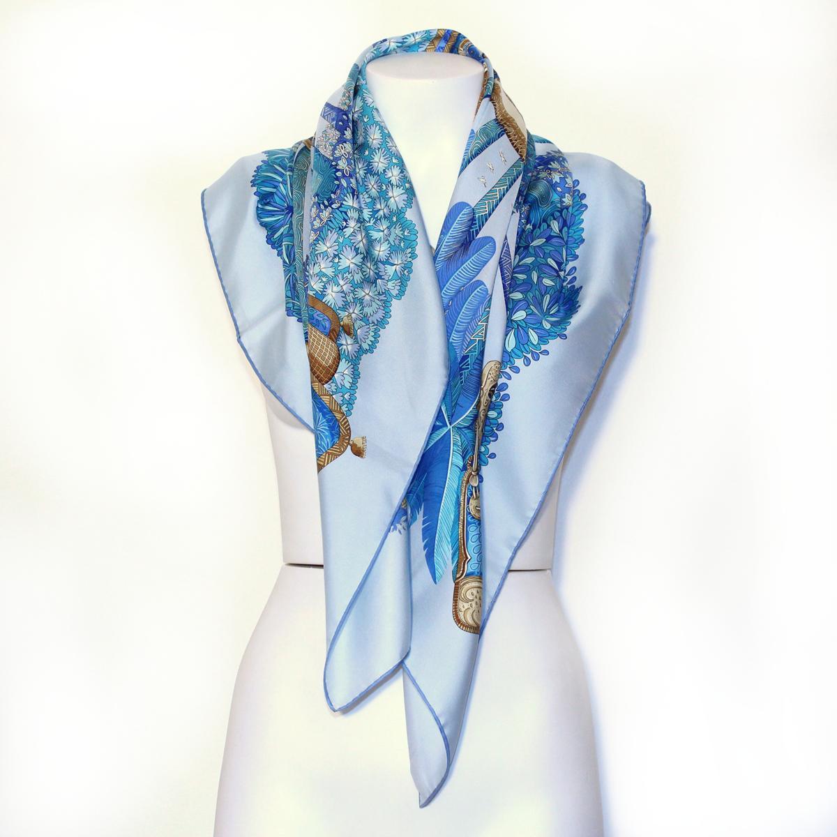Amazing Hermès scarf
Collectible piece
