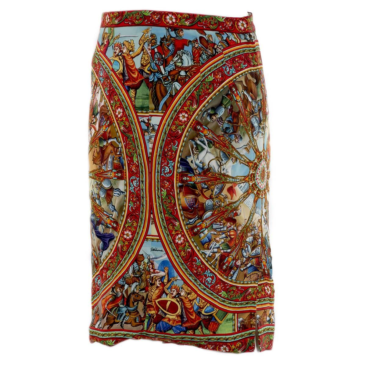 Wonderful skirt by Dolce & Gabbana
2013 Collection
Multicolored pattern
Typical Dolce&Gabbana street scenes of Sicily; puppets and float
Viscose
Silk lining
Italian size 42 (US 8)
Made in Italy
Worldwide express shipping included in the