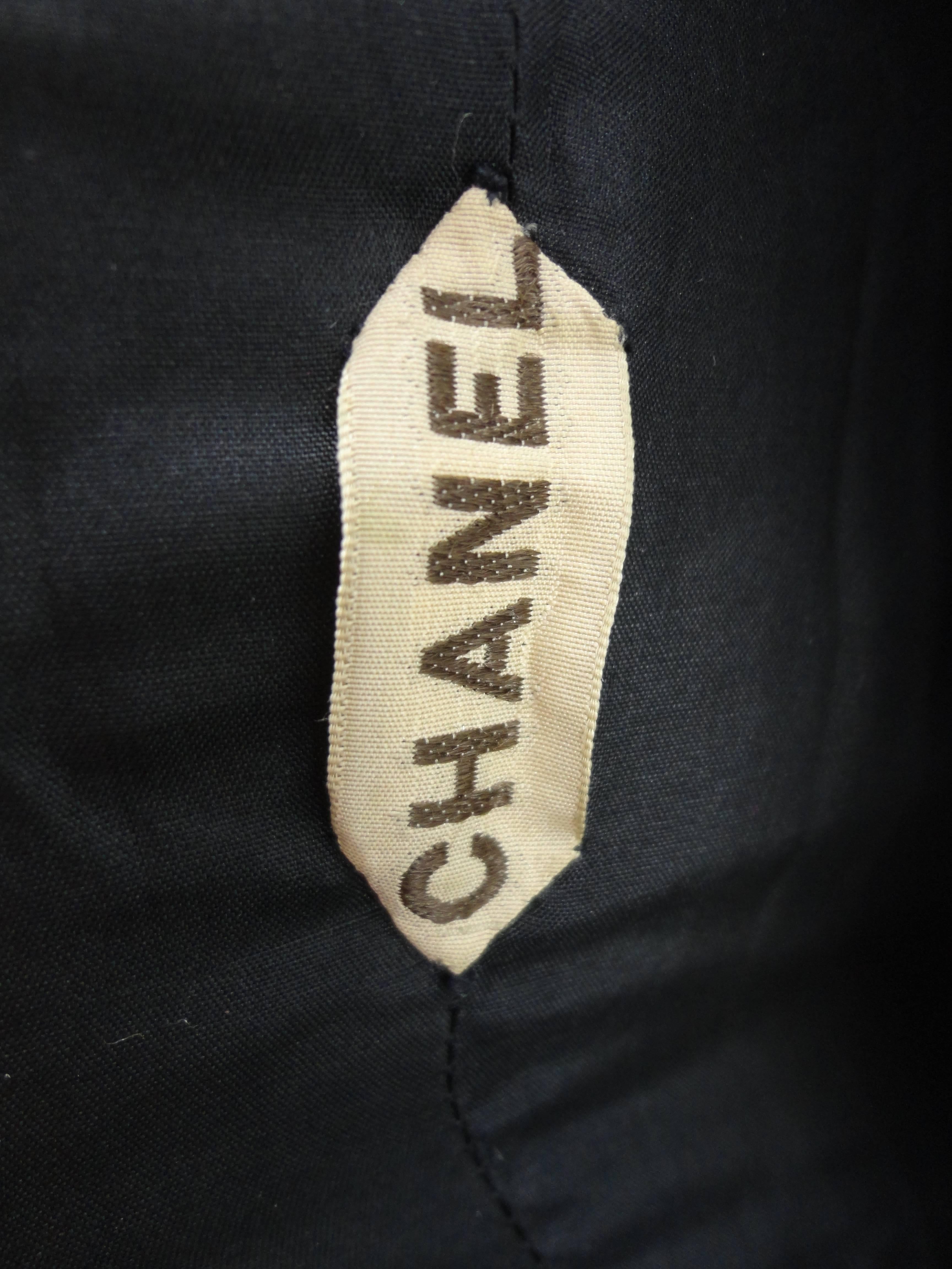Ensemble unique de veste et robe en or par Coco Chanel pour Romy Schneider circa 1963 avec col et poignets en vison.

La veste et la robe sont en excellent état. Seule la veste présente une petite marque sur l'une des manches, veuillez vous